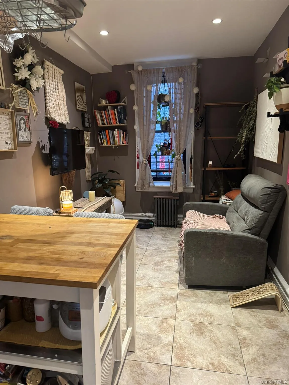 83-19 116th Street, New York, NY, 1 Bedroom Bedrooms, 3 Rooms Rooms,1 BathroomBathrooms,Residential,For Rent,116th,0,1022737 83-19 116th Street, New York, NY, 1 Bedroom Bedrooms, 3 Rooms Rooms,1 BathroomBathrooms,Residential,For Rent,116th,0,1022737