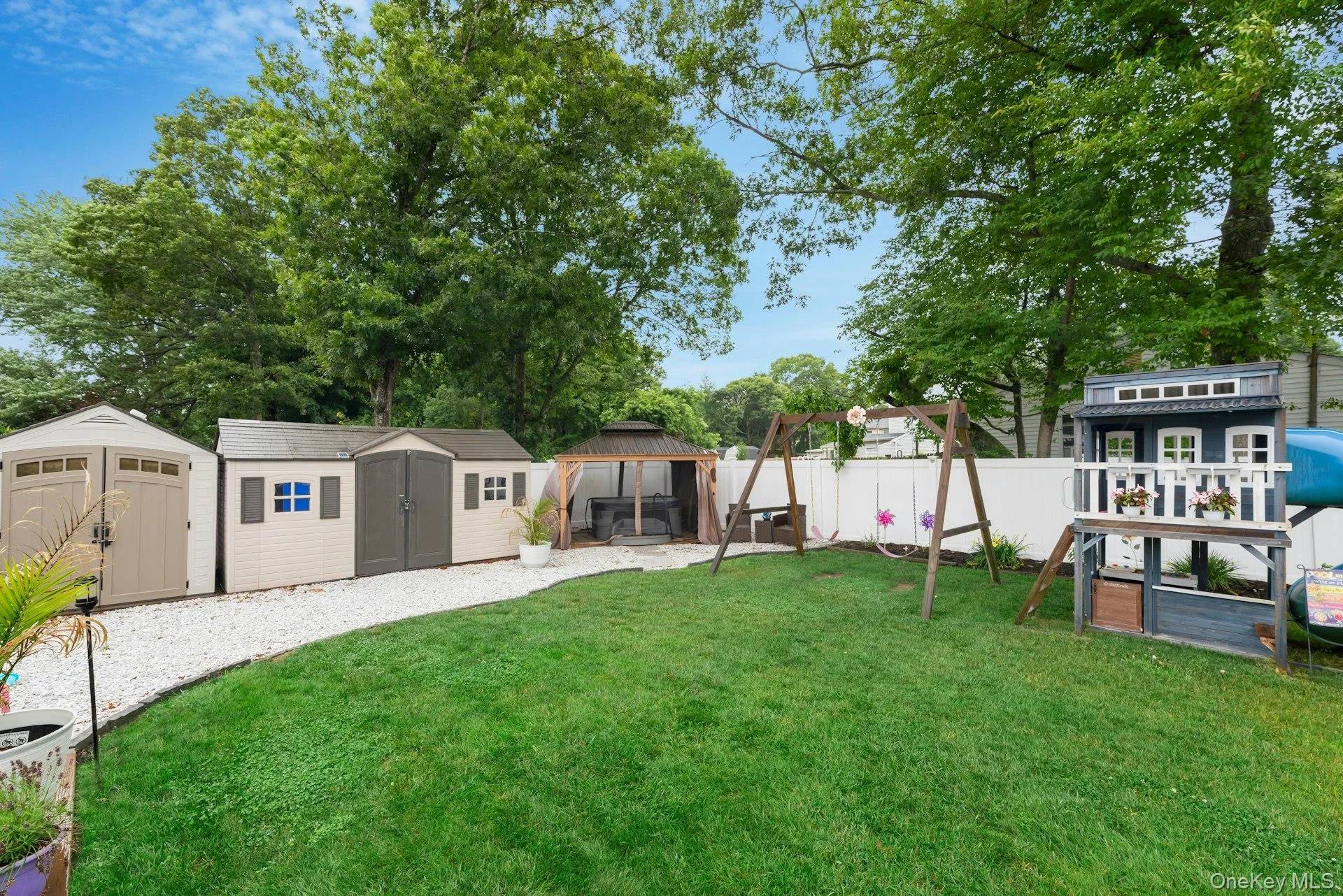 75 Presford Drive, Brookhaven, NY, 4 Bedrooms Bedrooms, 7 Rooms Rooms,2 BathroomsBathrooms,Residential,For Rent,Presford Drive,0,1022740 75 Presford Drive, Brookhaven, NY, 4 Bedrooms Bedrooms, 7 Rooms Rooms,2 BathroomsBathrooms,Residential,For Rent,Presford Drive,0,1022740