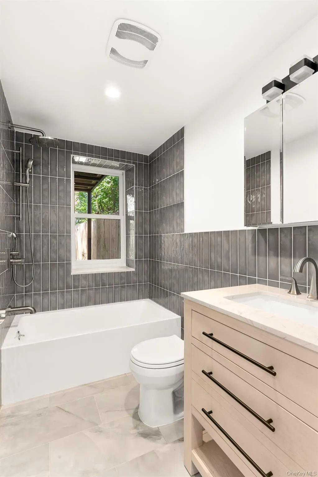 175 Rutland Road, New York, NY, 4 Bedrooms Bedrooms, 8 Rooms Rooms,3 BathroomsBathrooms,Residential,For Rent,Rutland,0,1022741 175 Rutland Road, New York, NY, 4 Bedrooms Bedrooms, 8 Rooms Rooms,3 BathroomsBathrooms,Residential,For Rent,Rutland,0,1022741