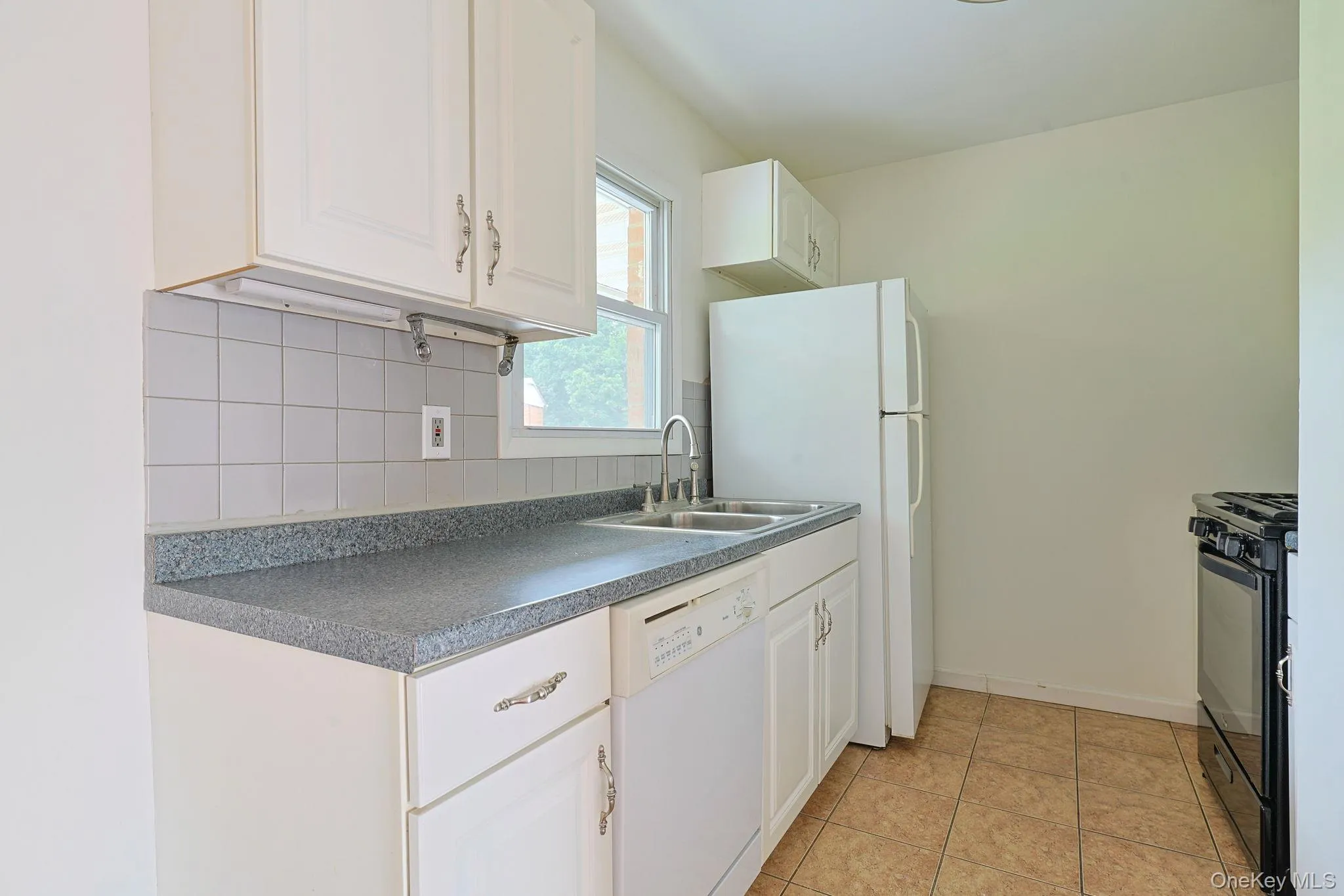 6 Alpine Drive, Wappinger, NY, 1 Bedroom Bedrooms, 2 Rooms Rooms,1 BathroomBathrooms,Residential Lease,For Rent,Alpine Drive,0,1022745 6 Alpine Drive, Wappinger, NY, 1 Bedroom Bedrooms, 2 Rooms Rooms,1 BathroomBathrooms,Residential Lease,For Rent,Alpine Drive,0,1022745