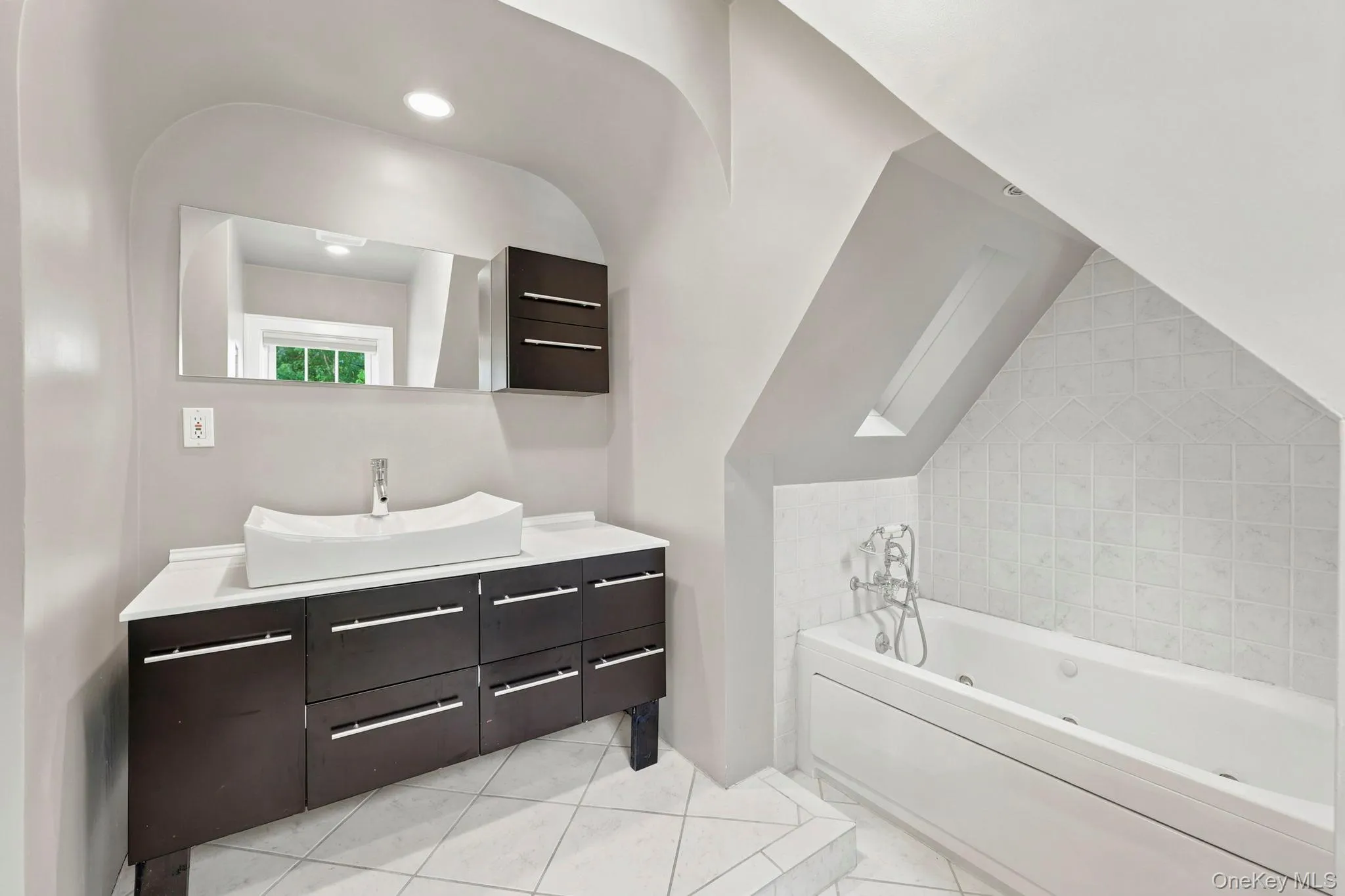 44 Beach Road, Ossining, NY, 3 Bedrooms Bedrooms, 10 Rooms Rooms,2 BathroomsBathrooms,Residential,For Rent,Beach,0,1022746 44 Beach Road, Ossining, NY, 3 Bedrooms Bedrooms, 10 Rooms Rooms,2 BathroomsBathrooms,Residential,For Rent,Beach,0,1022746