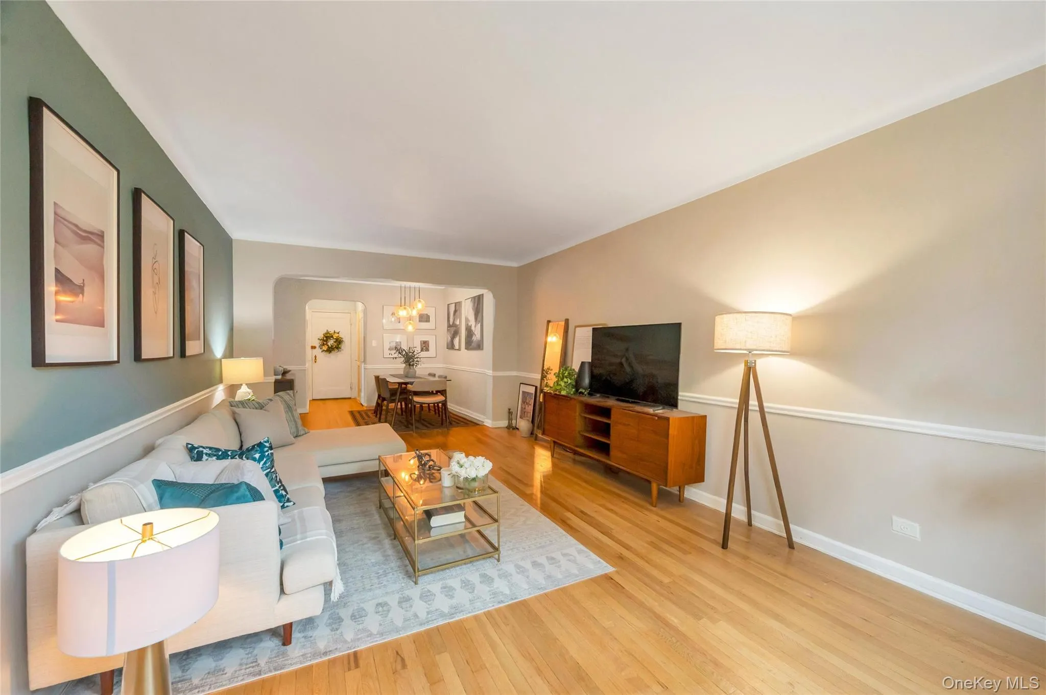 63-61 99th St, New York, NY, 2 Bedrooms Bedrooms, 7 Rooms Rooms,1 BathroomBathrooms,Residential,For Rent,99th St,0,1022748 63-61 99th St, New York, NY, 2 Bedrooms Bedrooms, 7 Rooms Rooms,1 BathroomBathrooms,Residential,For Rent,99th St,0,1022748