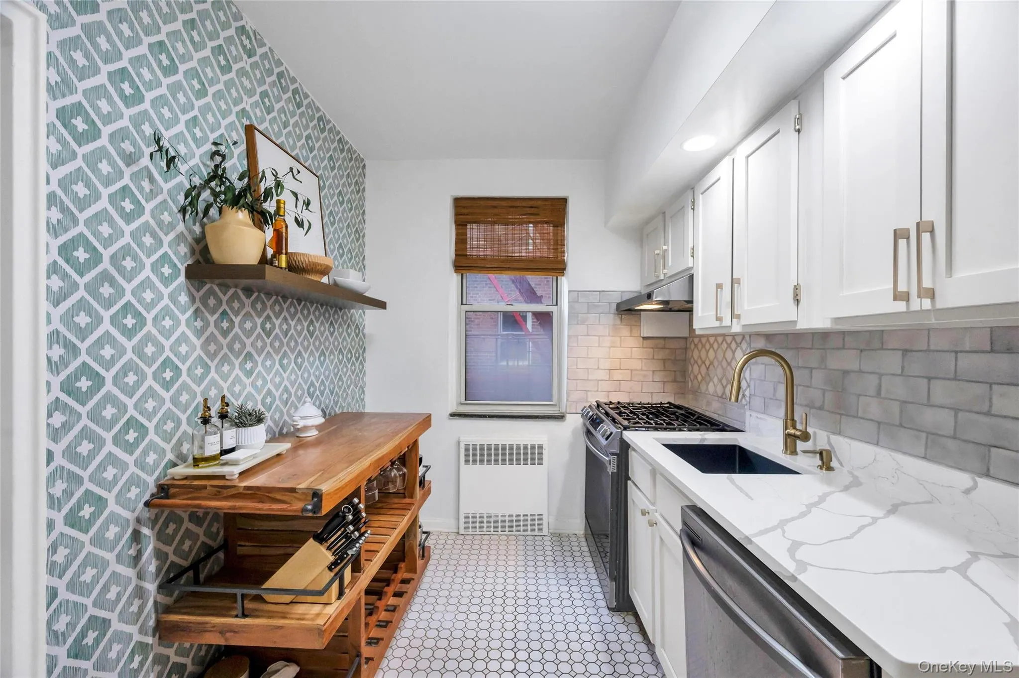 63-61 99th St, New York, NY, 2 Bedrooms Bedrooms, 7 Rooms Rooms,1 BathroomBathrooms,Residential,For Rent,99th St,0,1022748 63-61 99th St, New York, NY, 2 Bedrooms Bedrooms, 7 Rooms Rooms,1 BathroomBathrooms,Residential,For Rent,99th St,0,1022748
