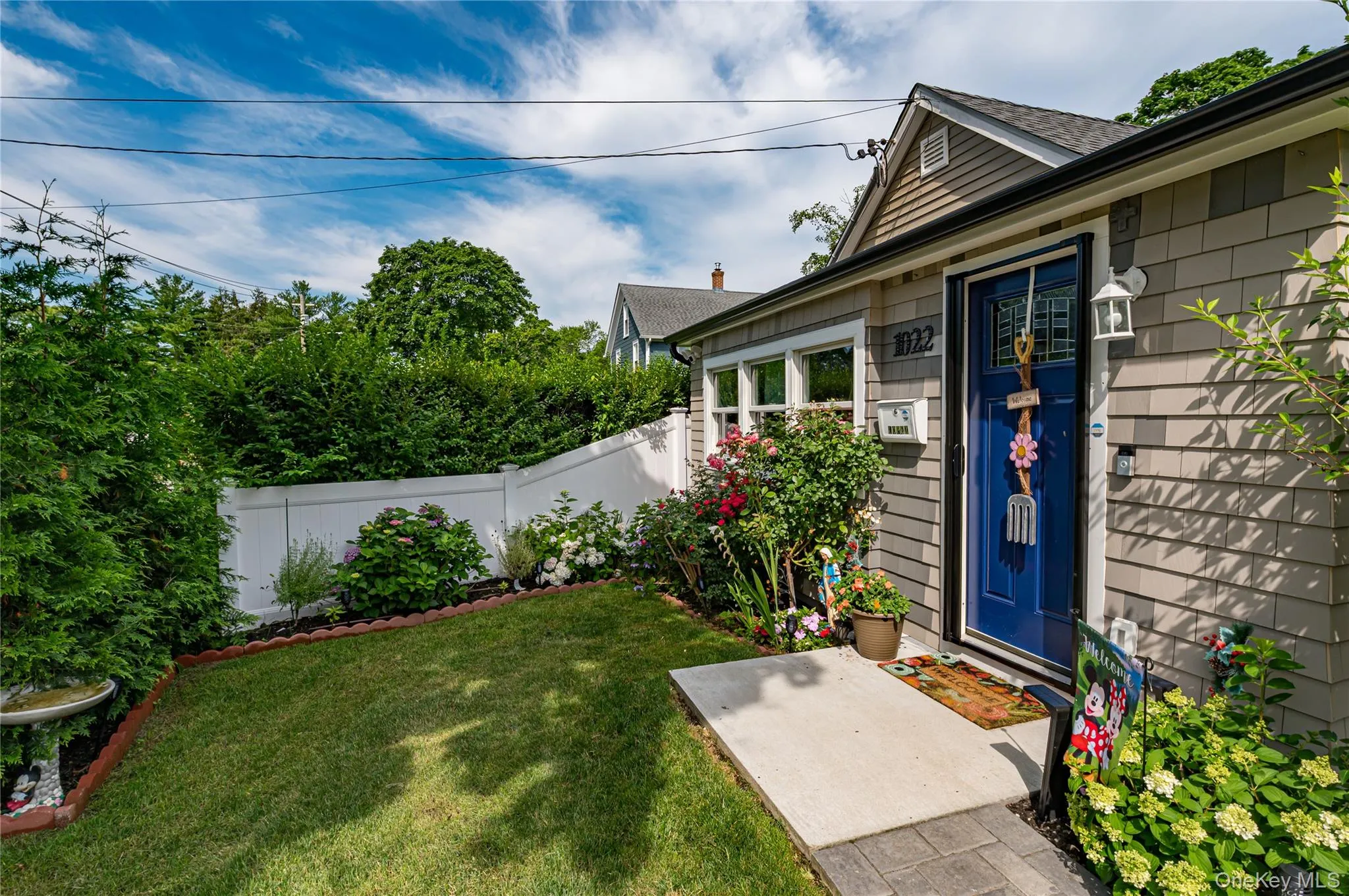 1022 Parkway Street, Riverhead, NY, 3 Bedrooms Bedrooms, 8 Rooms Rooms,2 BathroomsBathrooms,Residential,For Rent,Parkway,0,1022749 1022 Parkway Street, Riverhead, NY, 3 Bedrooms Bedrooms, 8 Rooms Rooms,2 BathroomsBathrooms,Residential,For Rent,Parkway,0,1022749