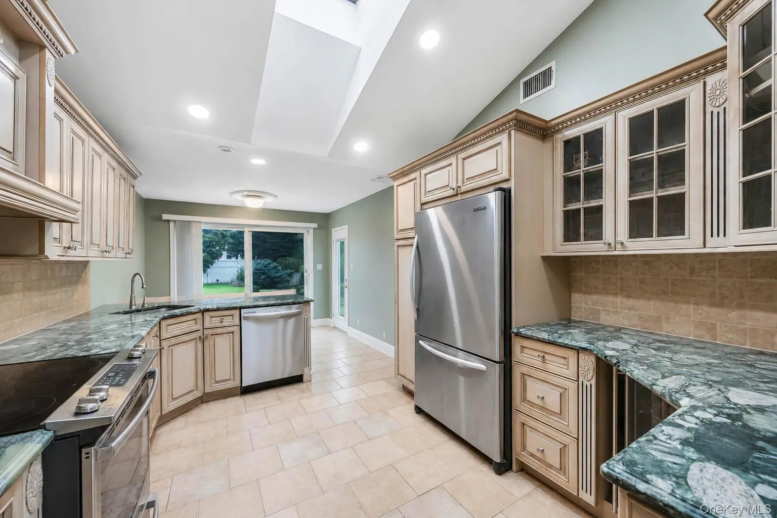 49 Village Drive, Oyster Bay, NY, 4 Bedrooms Bedrooms, 10 Rooms Rooms,3 BathroomsBathrooms,Residential,For Rent,Village,0,1022753 49 Village Drive, Oyster Bay, NY, 4 Bedrooms Bedrooms, 10 Rooms Rooms,3 BathroomsBathrooms,Residential,For Rent,Village,0,1022753