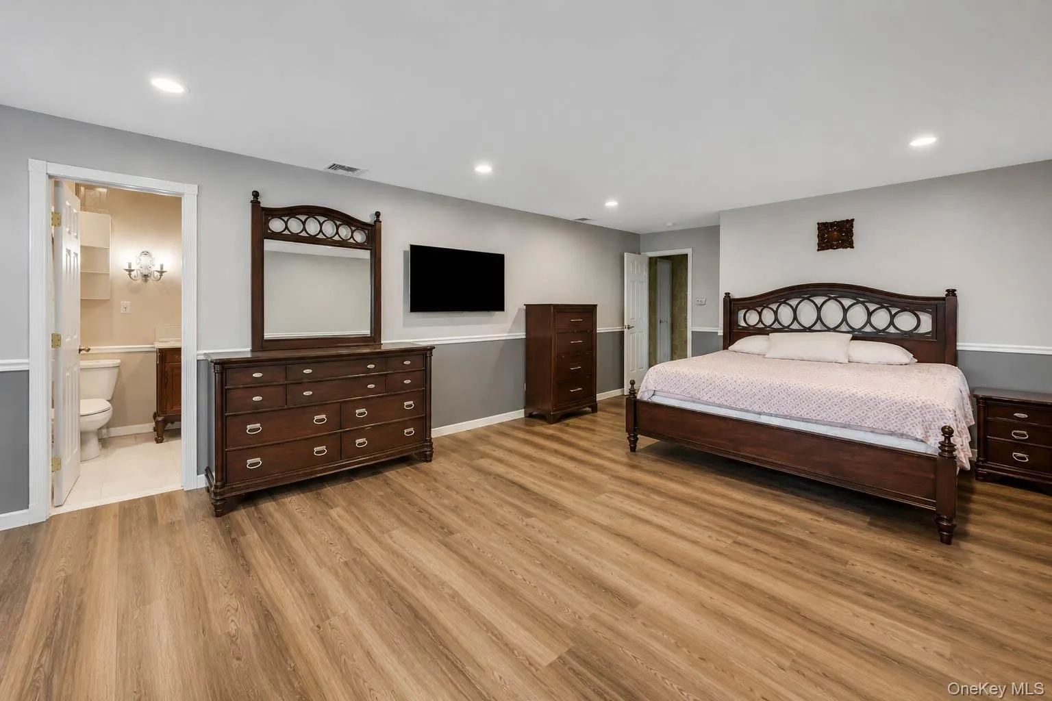 49 Village Drive, Oyster Bay, NY, 4 Bedrooms Bedrooms, 10 Rooms Rooms,3 BathroomsBathrooms,Residential,For Rent,Village,0,1022753 49 Village Drive, Oyster Bay, NY, 4 Bedrooms Bedrooms, 10 Rooms Rooms,3 BathroomsBathrooms,Residential,For Rent,Village,0,1022753