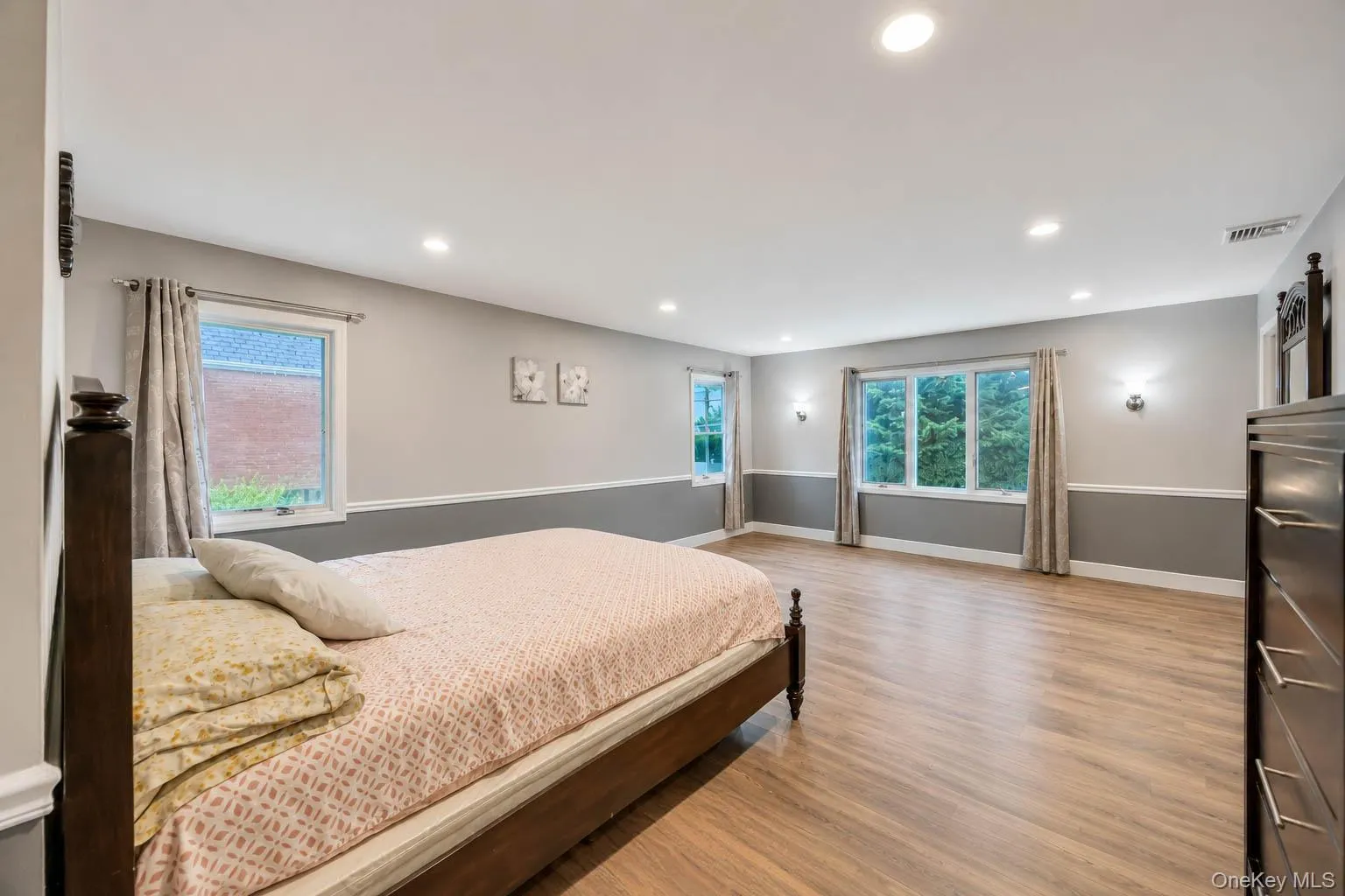49 Village Drive, Oyster Bay, NY, 4 Bedrooms Bedrooms, 10 Rooms Rooms,3 BathroomsBathrooms,Residential,For Rent,Village,0,1022753 49 Village Drive, Oyster Bay, NY, 4 Bedrooms Bedrooms, 10 Rooms Rooms,3 BathroomsBathrooms,Residential,For Rent,Village,0,1022753