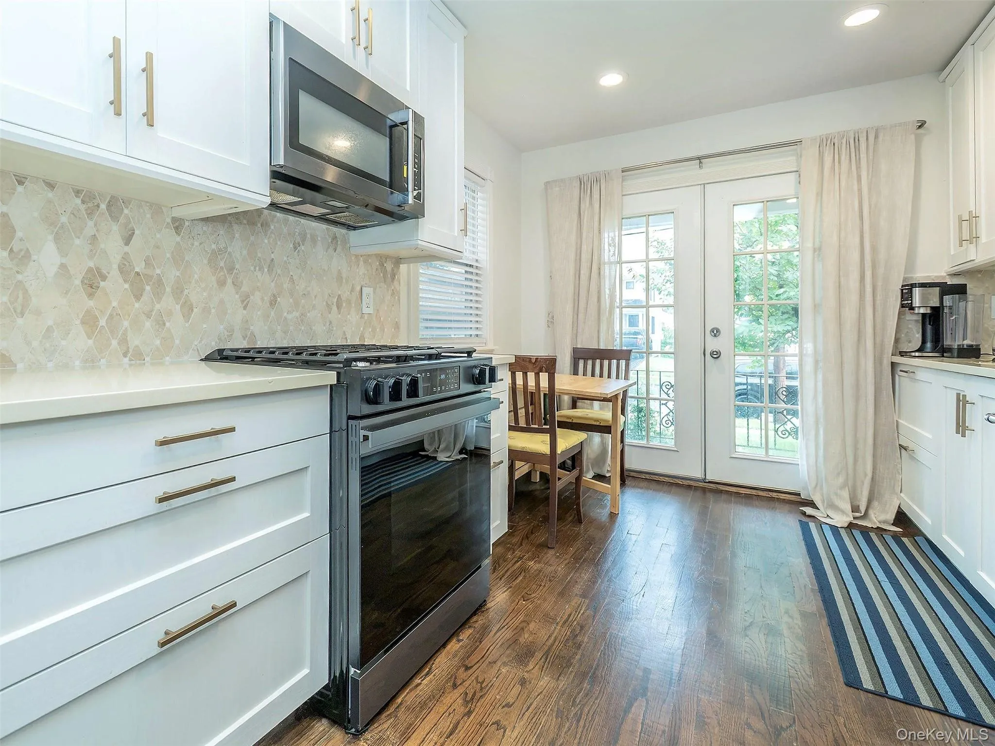 37 Dunwood Road, North Hempstead, NY, 3 Bedrooms Bedrooms, 6 Rooms Rooms,2 BathroomsBathrooms,Residential Lease,For Rent,Dunwood,0,1022754 37 Dunwood Road, North Hempstead, NY, 3 Bedrooms Bedrooms, 6 Rooms Rooms,2 BathroomsBathrooms,Residential Lease,For Rent,Dunwood,0,1022754