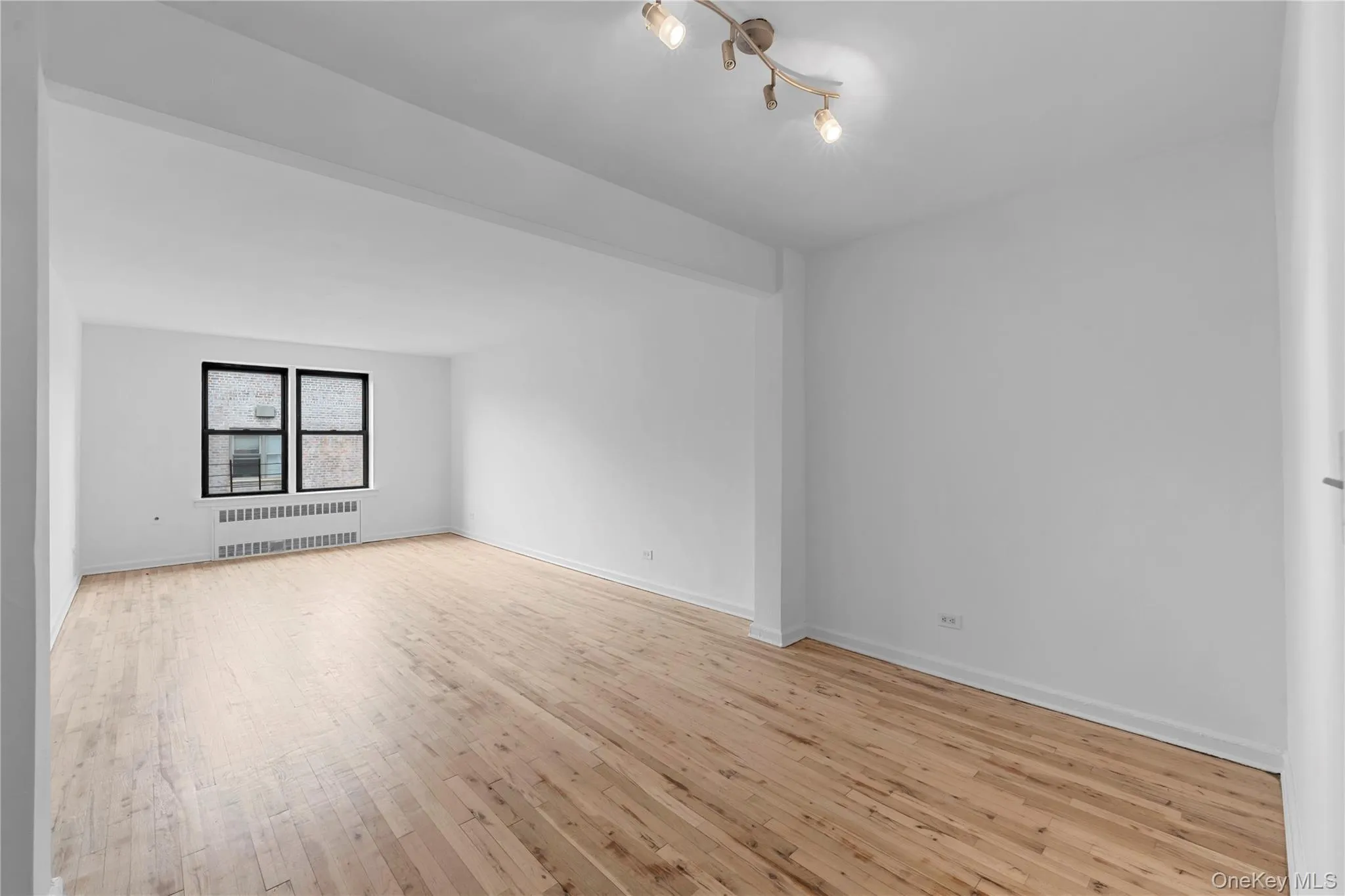 3726 87TH ST, New York, NY, 1 Bedroom Bedrooms, 8 Rooms Rooms,1 BathroomBathrooms,Residential,For Rent,87TH ST,0,1022759 3726 87TH ST, New York, NY, 1 Bedroom Bedrooms, 8 Rooms Rooms,1 BathroomBathrooms,Residential,For Rent,87TH ST,0,1022759