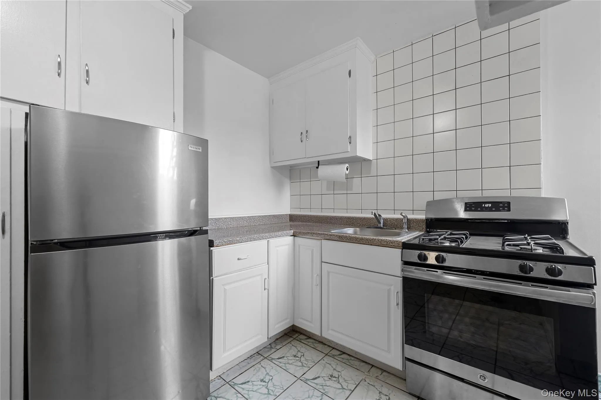 3726 87TH ST, New York, NY, 1 Bedroom Bedrooms, 8 Rooms Rooms,1 BathroomBathrooms,Residential,For Rent,87TH ST,0,1022759 3726 87TH ST, New York, NY, 1 Bedroom Bedrooms, 8 Rooms Rooms,1 BathroomBathrooms,Residential,For Rent,87TH ST,0,1022759