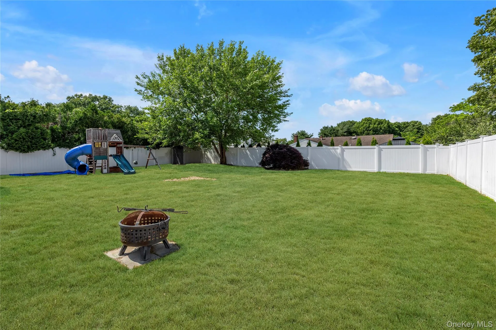 74 Glen Summer Road, Islip, NY, 4 Bedrooms Bedrooms, 8 Rooms Rooms,2 BathroomsBathrooms,Residential,For Rent,Glen Summer,0,1022762 74 Glen Summer Road, Islip, NY, 4 Bedrooms Bedrooms, 8 Rooms Rooms,2 BathroomsBathrooms,Residential,For Rent,Glen Summer,0,1022762
