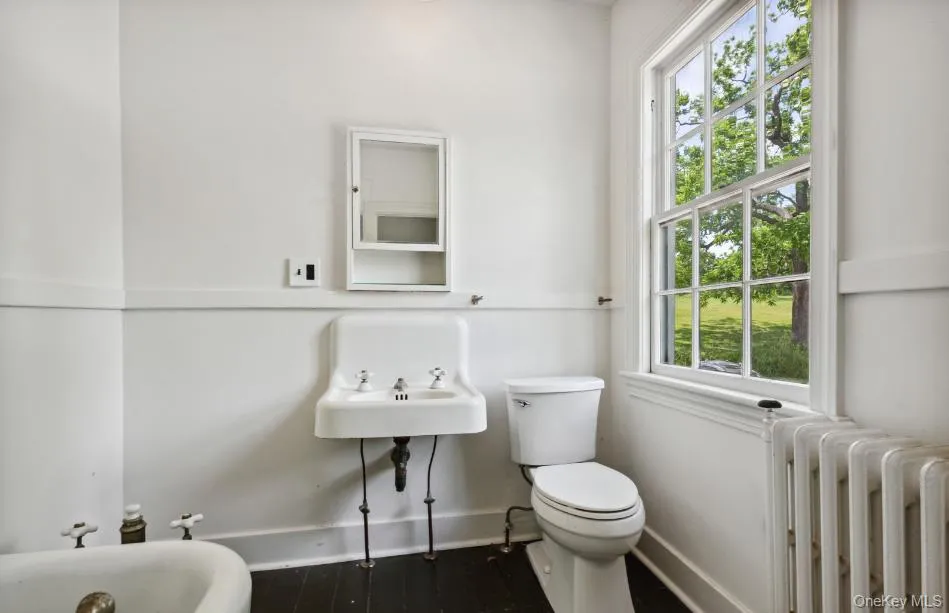 38 Landing Meadow Road, Smithtown, NY, 7 Bedrooms Bedrooms, 17 Rooms Rooms,5 BathroomsBathrooms,Residential,For Rent,Landing Meadow,0,1022766 38 Landing Meadow Road, Smithtown, NY, 7 Bedrooms Bedrooms, 17 Rooms Rooms,5 BathroomsBathrooms,Residential,For Rent,Landing Meadow,0,1022766