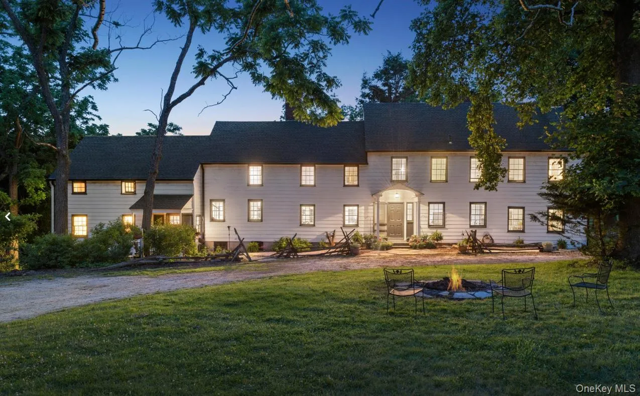 38 Landing Meadow Road, Smithtown, NY, 7 Bedrooms Bedrooms, 17 Rooms Rooms,5 BathroomsBathrooms,Residential,For Rent,Landing Meadow,0,1022766 38 Landing Meadow Road, Smithtown, NY, 7 Bedrooms Bedrooms, 17 Rooms Rooms,5 BathroomsBathrooms,Residential,For Rent,Landing Meadow,0,1022766
