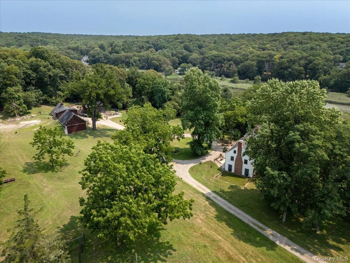38 Landing Meadow Road, Smithtown, NY, 7 Bedrooms Bedrooms, 17 Rooms Rooms,5 BathroomsBathrooms,Residential,For Rent,Landing Meadow,0,1022766 38 Landing Meadow Road, Smithtown, NY, 7 Bedrooms Bedrooms, 17 Rooms Rooms,5 BathroomsBathrooms,Residential,For Rent,Landing Meadow,0,1022766