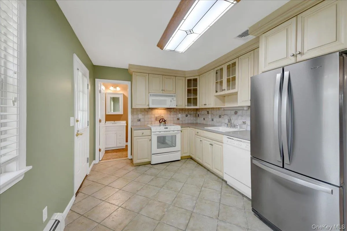 197 Marietta Avenue, Mount Pleasant, NY, 4 Bedrooms Bedrooms, 9 Rooms Rooms,3 BathroomsBathrooms,Residential Lease,For Rent,Marietta,0,1022767 197 Marietta Avenue, Mount Pleasant, NY, 4 Bedrooms Bedrooms, 9 Rooms Rooms,3 BathroomsBathrooms,Residential Lease,For Rent,Marietta,0,1022767