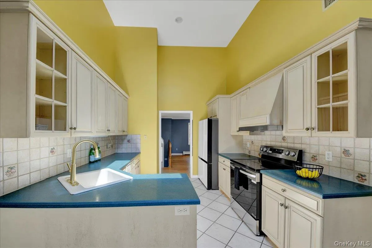 197 Marietta Avenue, Mount Pleasant, NY, 4 Bedrooms Bedrooms, 9 Rooms Rooms,3 BathroomsBathrooms,Residential Lease,For Rent,Marietta,0,1022767 197 Marietta Avenue, Mount Pleasant, NY, 4 Bedrooms Bedrooms, 9 Rooms Rooms,3 BathroomsBathrooms,Residential Lease,For Rent,Marietta,0,1022767
