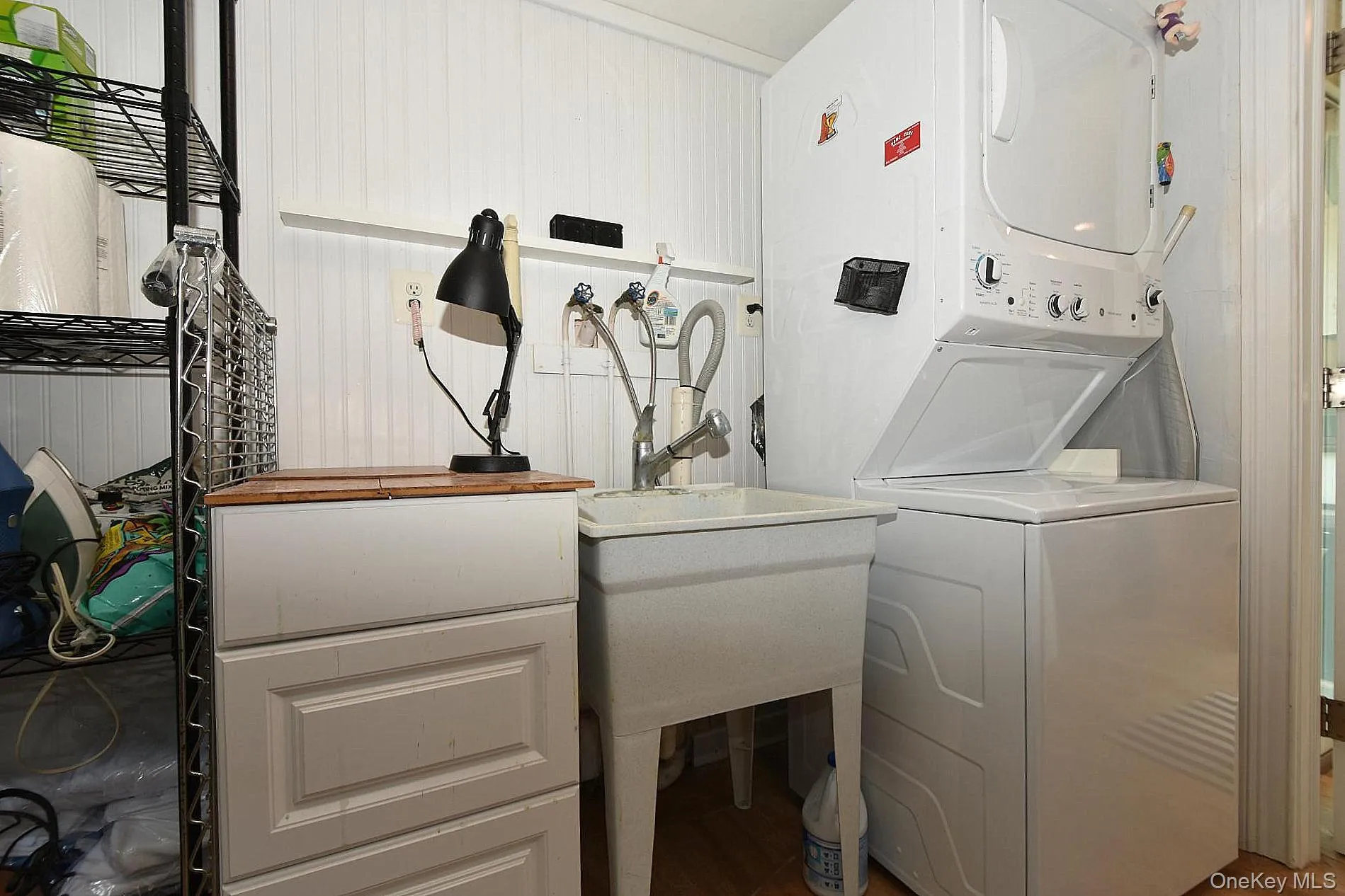 16 Brightview Drive, Brookhaven, NY, 3 Bedrooms Bedrooms, 6 Rooms Rooms,1 BathroomBathrooms,Residential,For Rent,Brightview,0,1022771 16 Brightview Drive, Brookhaven, NY, 3 Bedrooms Bedrooms, 6 Rooms Rooms,1 BathroomBathrooms,Residential,For Rent,Brightview,0,1022771