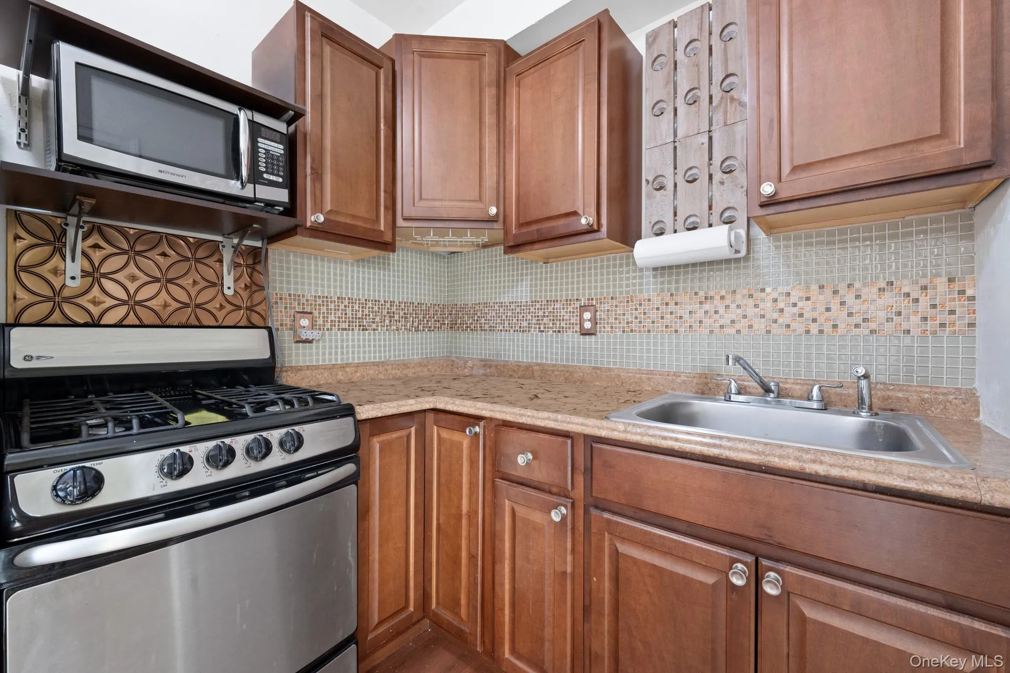 8380 118th st, New York, NY, 5 Rooms Rooms,1 BathroomBathrooms,Residential,For Rent,118th st,0,1022773 8380 118th st, New York, NY, 5 Rooms Rooms,1 BathroomBathrooms,Residential,For Rent,118th st,0,1022773