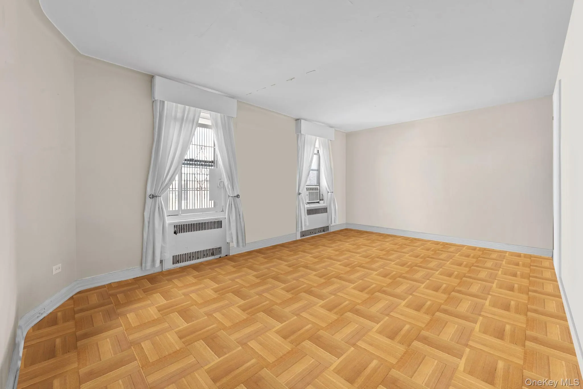 8380 118th st, New York, NY, 5 Rooms Rooms,1 BathroomBathrooms,Residential,For Rent,118th st,0,1022773 8380 118th st, New York, NY, 5 Rooms Rooms,1 BathroomBathrooms,Residential,For Rent,118th st,0,1022773