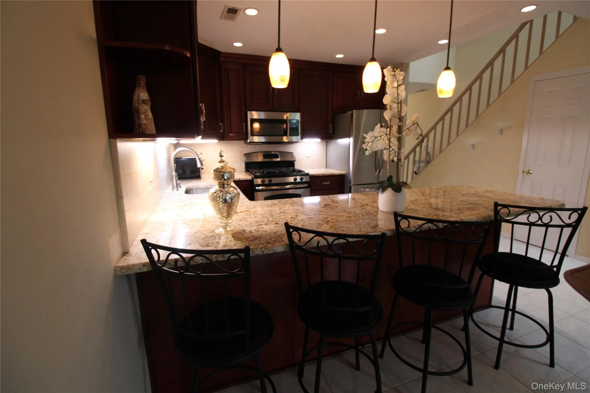 Breakfast counter Breakfast counter