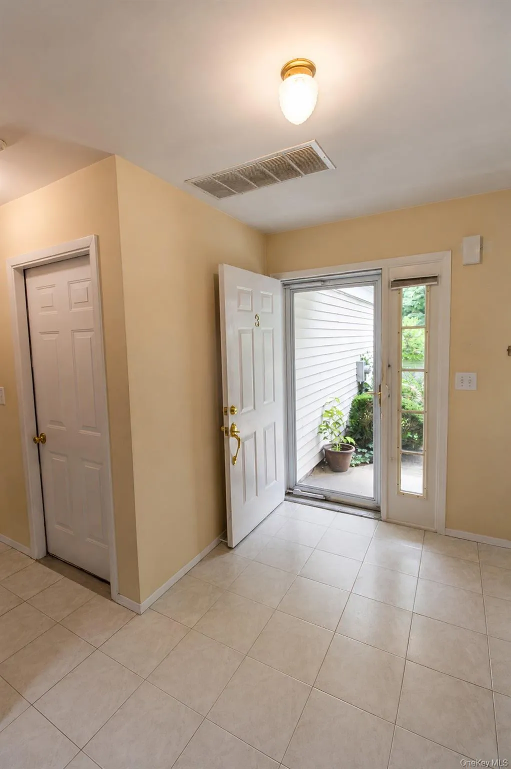 3 Pidgeon Court, Brookhaven, NY, 2 Bedrooms Bedrooms, 4 Rooms Rooms,1 BathroomBathrooms,Residential,For Rent,Pidgeon,0,1022774 3 Pidgeon Court, Brookhaven, NY, 2 Bedrooms Bedrooms, 4 Rooms Rooms,1 BathroomBathrooms,Residential,For Rent,Pidgeon,0,1022774