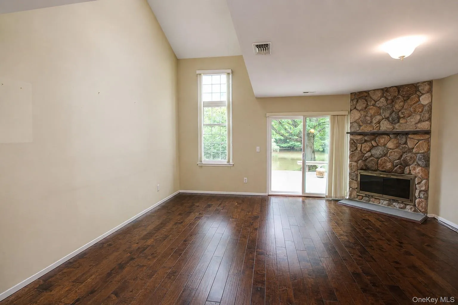 3 Pidgeon Court, Brookhaven, NY, 2 Bedrooms Bedrooms, 4 Rooms Rooms,1 BathroomBathrooms,Residential,For Rent,Pidgeon,0,1022774 3 Pidgeon Court, Brookhaven, NY, 2 Bedrooms Bedrooms, 4 Rooms Rooms,1 BathroomBathrooms,Residential,For Rent,Pidgeon,0,1022774
