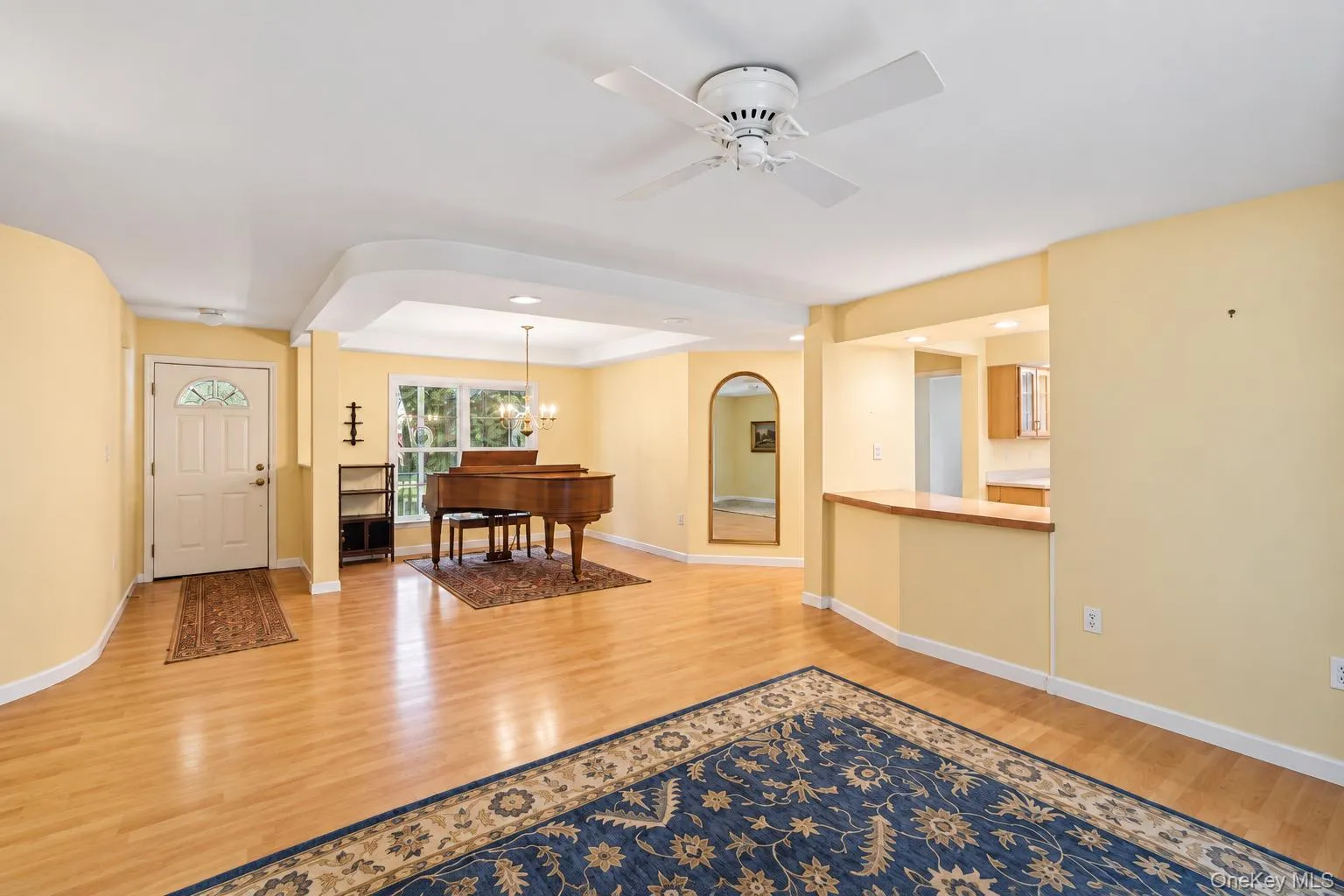 1407 Middle Road, Riverhead, NY, 3 Bedrooms Bedrooms, 5 Rooms Rooms,2 BathroomsBathrooms,Residential,For Rent,Middle,0,1022776 1407 Middle Road, Riverhead, NY, 3 Bedrooms Bedrooms, 5 Rooms Rooms,2 BathroomsBathrooms,Residential,For Rent,Middle,0,1022776