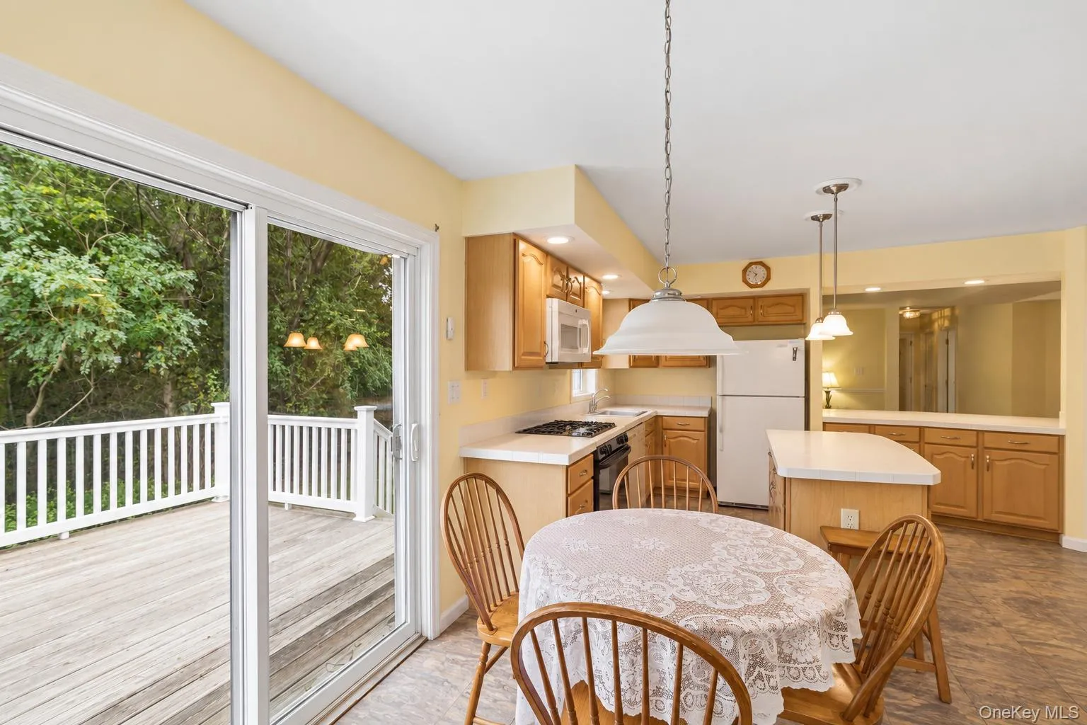 1407 Middle Road, Riverhead, NY, 3 Bedrooms Bedrooms, 5 Rooms Rooms,2 BathroomsBathrooms,Residential,For Rent,Middle,0,1022776 1407 Middle Road, Riverhead, NY, 3 Bedrooms Bedrooms, 5 Rooms Rooms,2 BathroomsBathrooms,Residential,For Rent,Middle,0,1022776