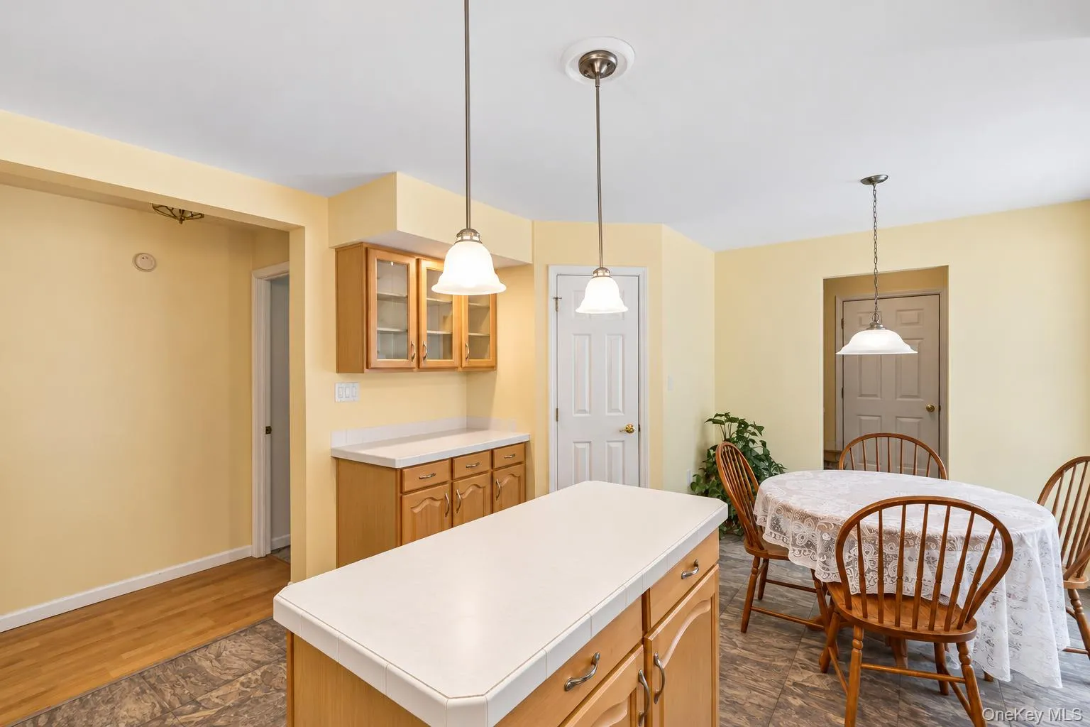 1407 Middle Road, Riverhead, NY, 3 Bedrooms Bedrooms, 5 Rooms Rooms,2 BathroomsBathrooms,Residential,For Rent,Middle,0,1022776 1407 Middle Road, Riverhead, NY, 3 Bedrooms Bedrooms, 5 Rooms Rooms,2 BathroomsBathrooms,Residential,For Rent,Middle,0,1022776