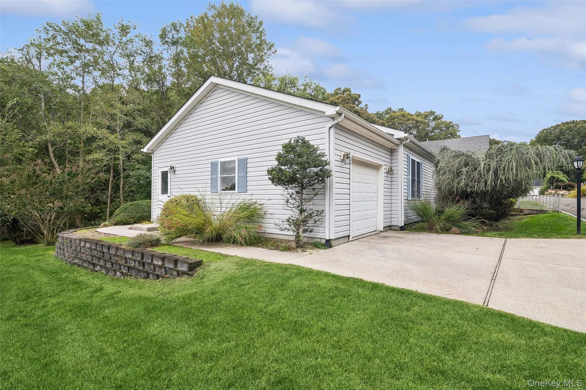 1407 Middle Road, Riverhead, NY, 3 Bedrooms Bedrooms, 5 Rooms Rooms,2 BathroomsBathrooms,Residential,For Rent,Middle,0,1022776 1407 Middle Road, Riverhead, NY, 3 Bedrooms Bedrooms, 5 Rooms Rooms,2 BathroomsBathrooms,Residential,For Rent,Middle,0,1022776