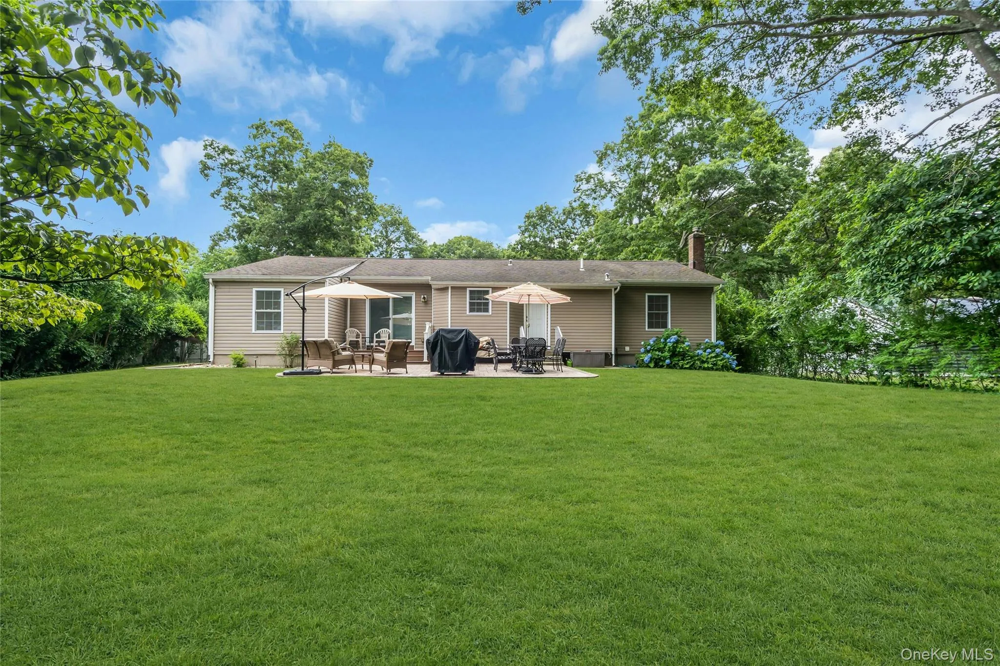 84 Juniper Avenue, Islip, NY, 3 Bedrooms Bedrooms, 7 Rooms Rooms,3 BathroomsBathrooms,Residential,For Rent,Juniper,0,1022778 84 Juniper Avenue, Islip, NY, 3 Bedrooms Bedrooms, 7 Rooms Rooms,3 BathroomsBathrooms,Residential,For Rent,Juniper,0,1022778