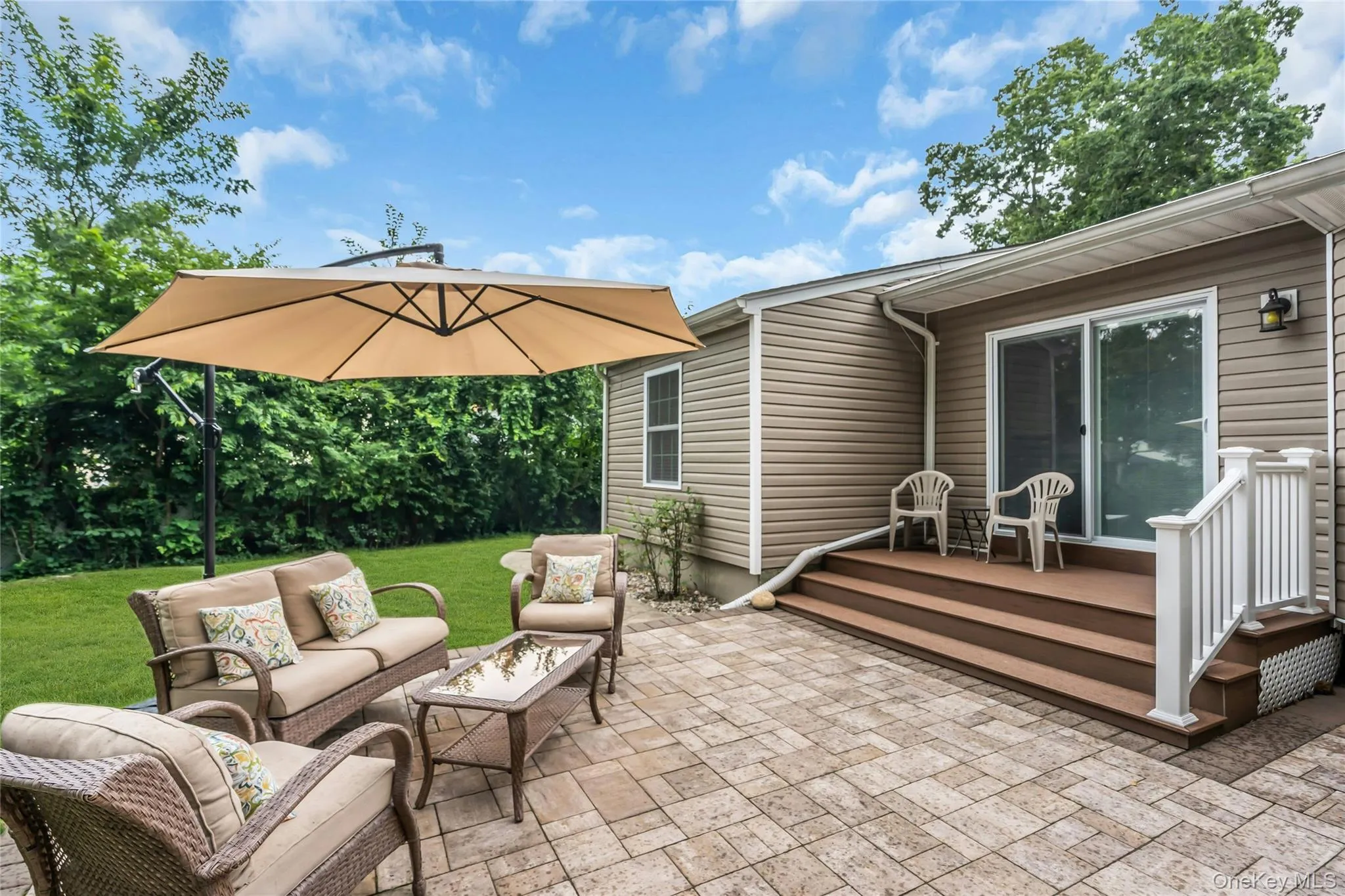 84 Juniper Avenue, Islip, NY, 3 Bedrooms Bedrooms, 7 Rooms Rooms,3 BathroomsBathrooms,Residential,For Rent,Juniper,0,1022778 84 Juniper Avenue, Islip, NY, 3 Bedrooms Bedrooms, 7 Rooms Rooms,3 BathroomsBathrooms,Residential,For Rent,Juniper,0,1022778