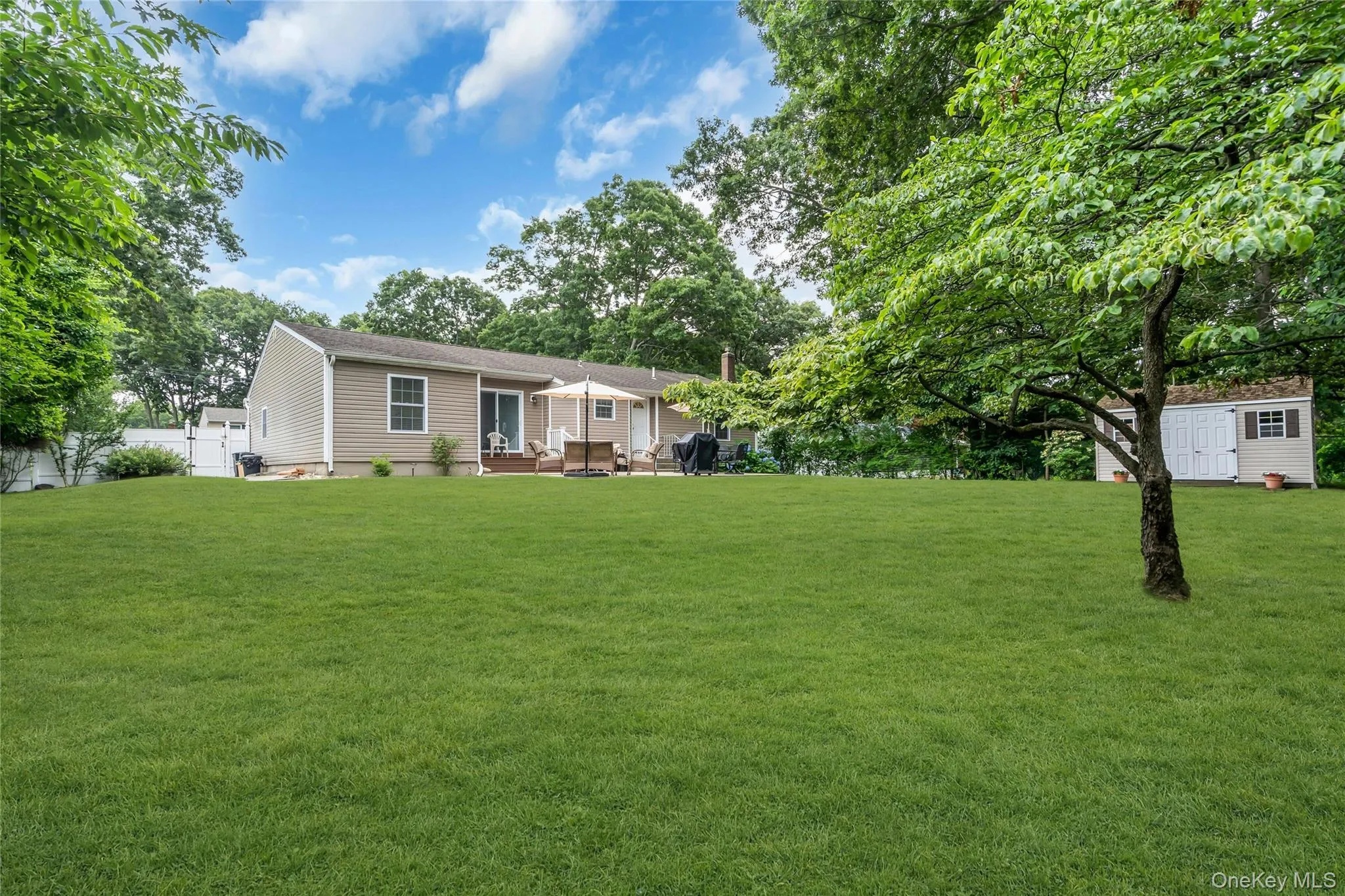 84 Juniper Avenue, Islip, NY, 3 Bedrooms Bedrooms, 7 Rooms Rooms,3 BathroomsBathrooms,Residential,For Rent,Juniper,0,1022778 84 Juniper Avenue, Islip, NY, 3 Bedrooms Bedrooms, 7 Rooms Rooms,3 BathroomsBathrooms,Residential,For Rent,Juniper,0,1022778