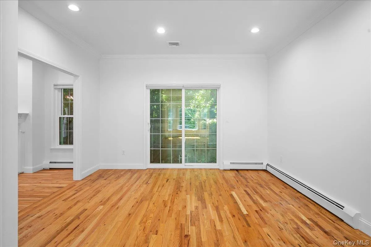 76 Smith Avenue, Orangetown, NY, 3 Bedrooms Bedrooms, 8 Rooms Rooms,2 BathroomsBathrooms,Residential,For Rent,Smith,0,1022779 76 Smith Avenue, Orangetown, NY, 3 Bedrooms Bedrooms, 8 Rooms Rooms,2 BathroomsBathrooms,Residential,For Rent,Smith,0,1022779