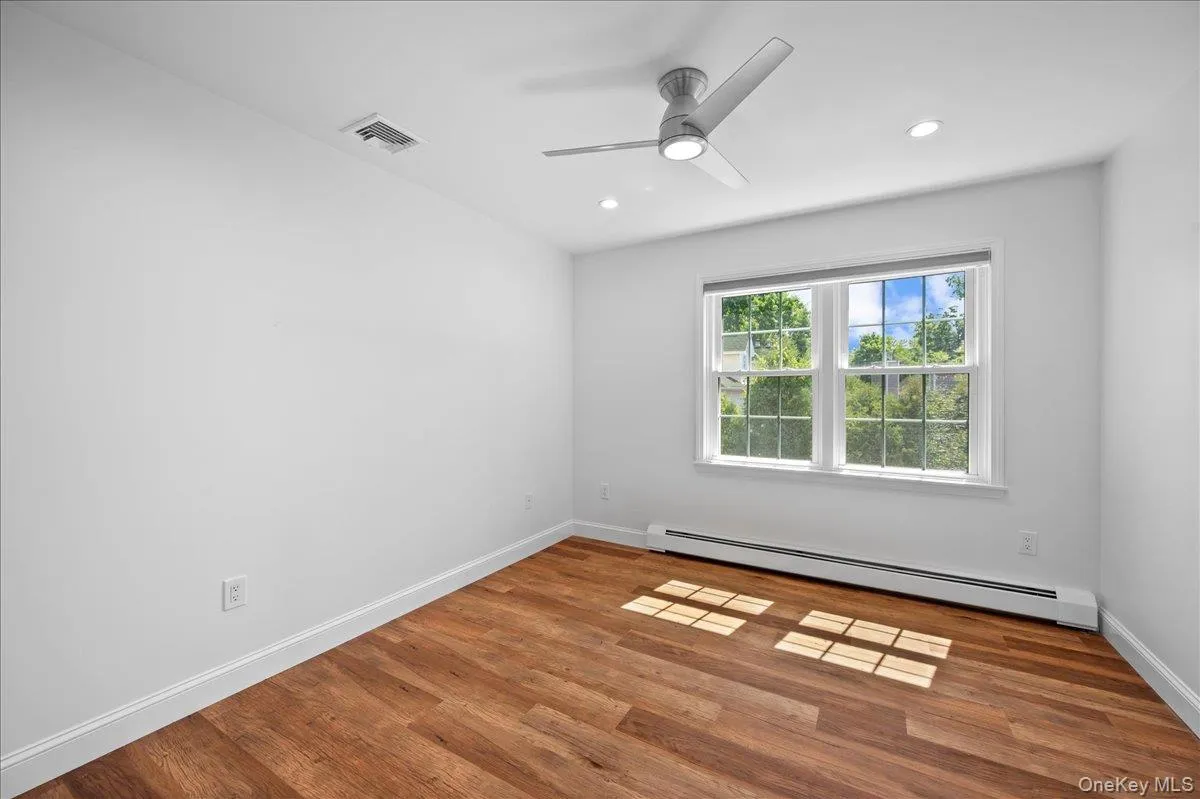 76 Smith Avenue, Orangetown, NY, 3 Bedrooms Bedrooms, 8 Rooms Rooms,2 BathroomsBathrooms,Residential,For Rent,Smith,0,1022779 76 Smith Avenue, Orangetown, NY, 3 Bedrooms Bedrooms, 8 Rooms Rooms,2 BathroomsBathrooms,Residential,For Rent,Smith,0,1022779