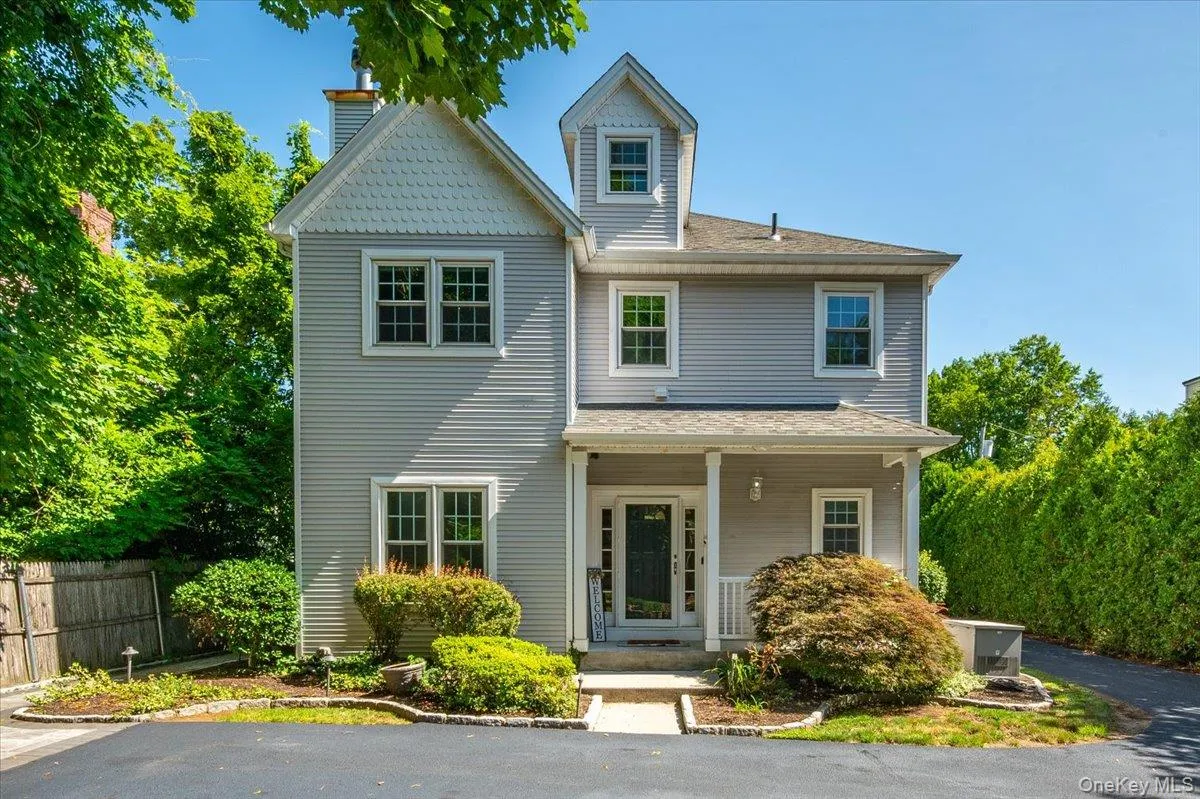 76 Smith Avenue, Orangetown, NY, 3 Bedrooms Bedrooms, 8 Rooms Rooms,2 BathroomsBathrooms,Residential,For Rent,Smith,0,1022779 76 Smith Avenue, Orangetown, NY, 3 Bedrooms Bedrooms, 8 Rooms Rooms,2 BathroomsBathrooms,Residential,For Rent,Smith,0,1022779