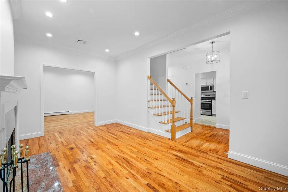 76 Smith Avenue, Orangetown, NY, 3 Bedrooms Bedrooms, 8 Rooms Rooms,2 BathroomsBathrooms,Residential,For Rent,Smith,0,1022779 76 Smith Avenue, Orangetown, NY, 3 Bedrooms Bedrooms, 8 Rooms Rooms,2 BathroomsBathrooms,Residential,For Rent,Smith,0,1022779