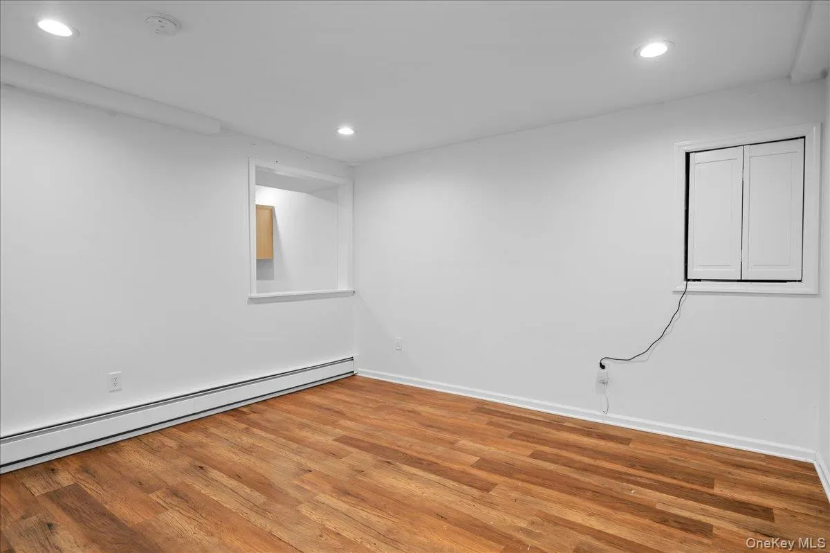 Den or play room ... Great flex space. Den or play room ... Great flex space.
