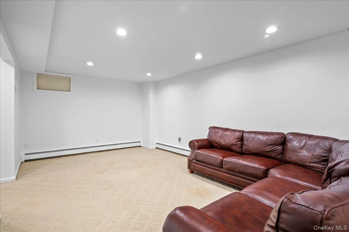 76 Smith Avenue, Orangetown, NY, 3 Bedrooms Bedrooms, 8 Rooms Rooms,2 BathroomsBathrooms,Residential,For Rent,Smith,0,1022779 76 Smith Avenue, Orangetown, NY, 3 Bedrooms Bedrooms, 8 Rooms Rooms,2 BathroomsBathrooms,Residential,For Rent,Smith,0,1022779