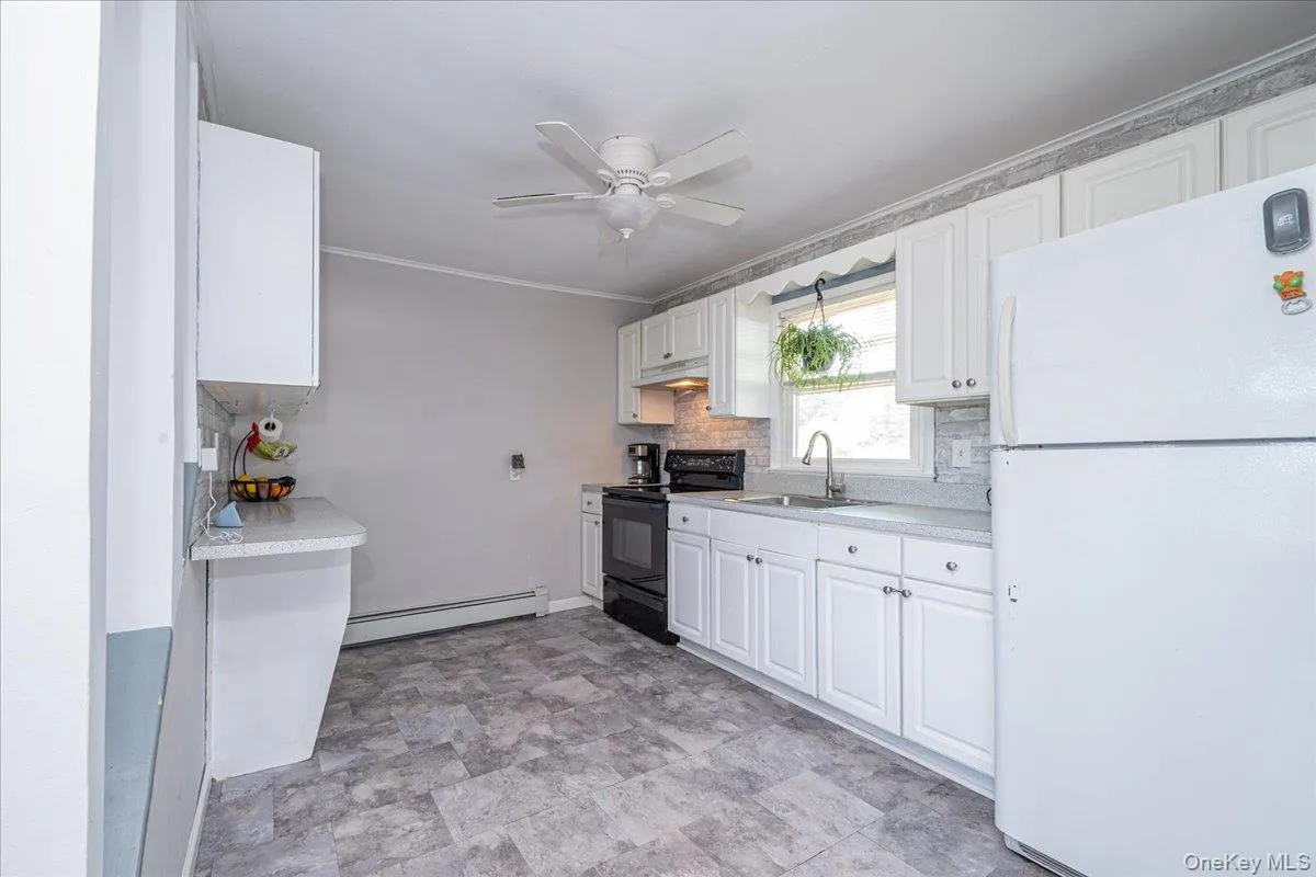 148 Saxton Street, Brookhaven, NY, 4 Bedrooms Bedrooms, 8 Rooms Rooms,2 BathroomsBathrooms,Residential,For Rent,Saxton,0,1022786 148 Saxton Street, Brookhaven, NY, 4 Bedrooms Bedrooms, 8 Rooms Rooms,2 BathroomsBathrooms,Residential,For Rent,Saxton,0,1022786