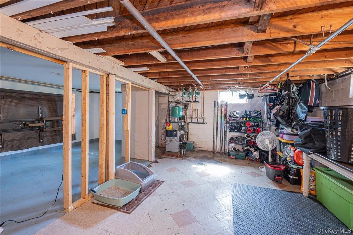148 Saxton Street, Brookhaven, NY, 4 Bedrooms Bedrooms, 8 Rooms Rooms,2 BathroomsBathrooms,Residential,For Rent,Saxton,0,1022786 148 Saxton Street, Brookhaven, NY, 4 Bedrooms Bedrooms, 8 Rooms Rooms,2 BathroomsBathrooms,Residential,For Rent,Saxton,0,1022786