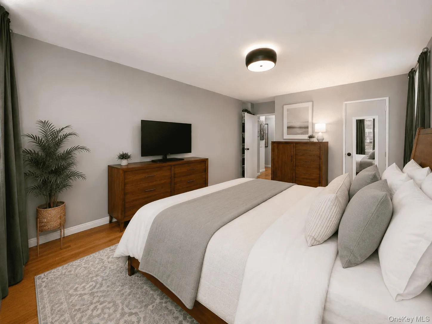 3185 Crescent Street, New York, NY, 2 Bedrooms Bedrooms, 4 Rooms Rooms,1 BathroomBathrooms,Residential,For Rent,Crescent,0,1022787 3185 Crescent Street, New York, NY, 2 Bedrooms Bedrooms, 4 Rooms Rooms,1 BathroomBathrooms,Residential,For Rent,Crescent,0,1022787