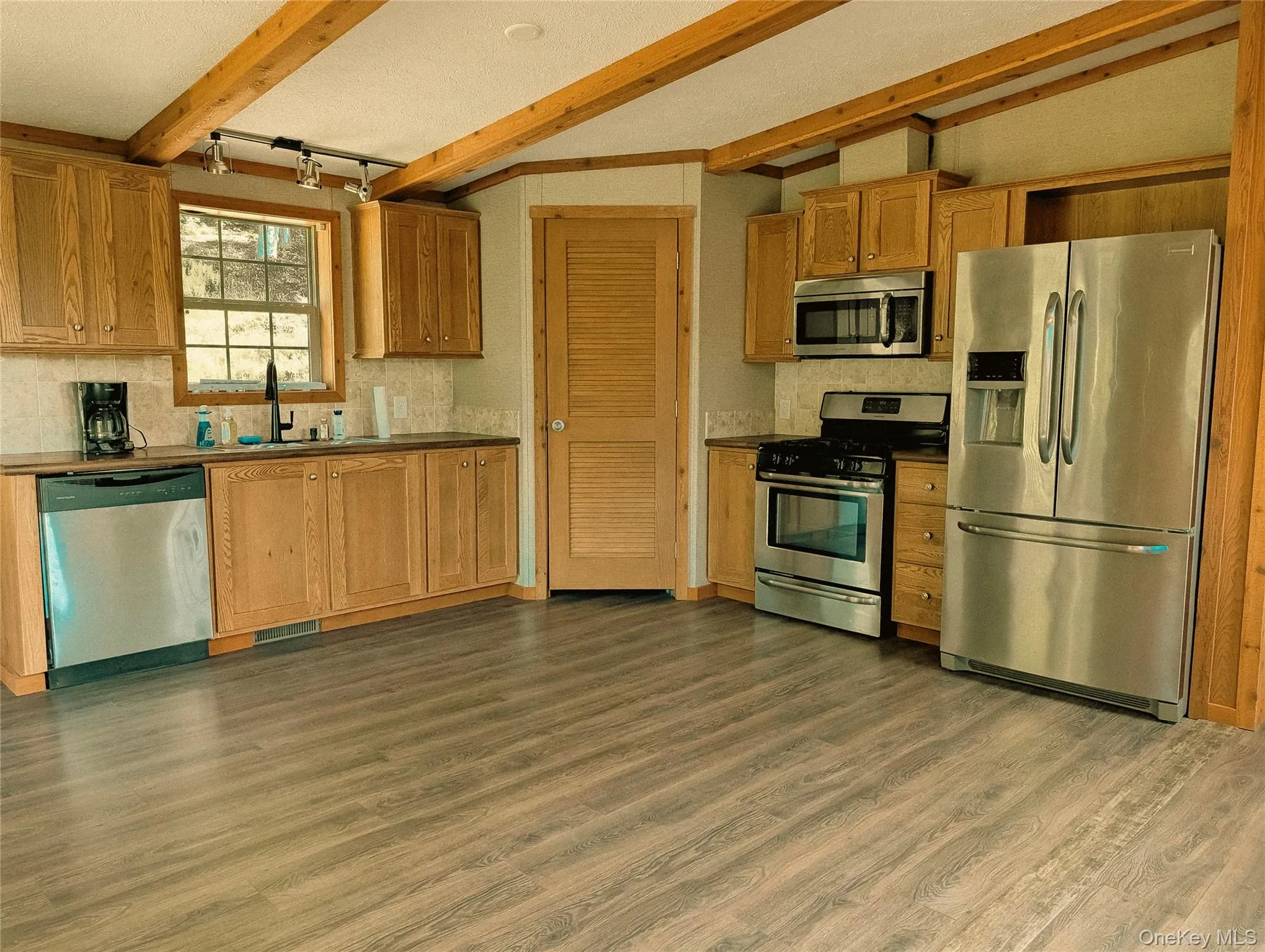 91 White Roe Lake Road, Rockland, NY, 3 Bedrooms Bedrooms, 7 Rooms Rooms,2 BathroomsBathrooms,Residential Lease,For Rent,White Roe Lake,0,1022792 91 White Roe Lake Road, Rockland, NY, 3 Bedrooms Bedrooms, 7 Rooms Rooms,2 BathroomsBathrooms,Residential Lease,For Rent,White Roe Lake,0,1022792