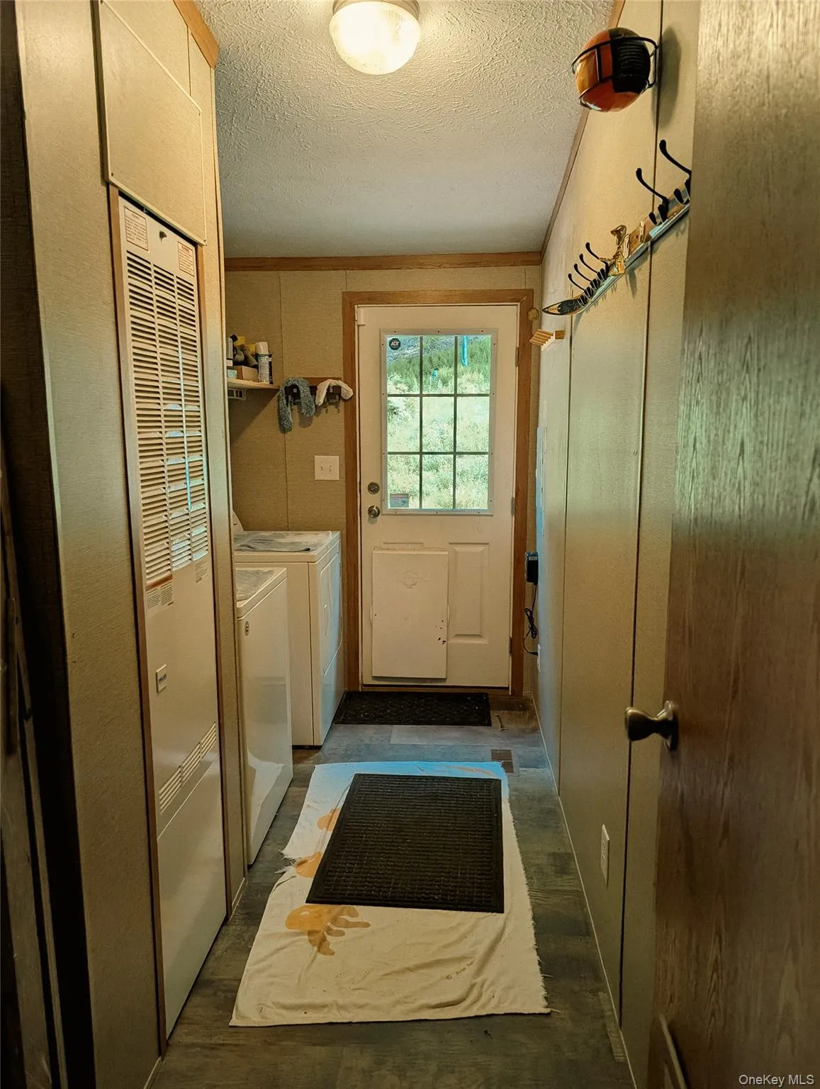 91 White Roe Lake Road, Rockland, NY, 3 Bedrooms Bedrooms, 7 Rooms Rooms,2 BathroomsBathrooms,Residential Lease,For Rent,White Roe Lake,0,1022792 91 White Roe Lake Road, Rockland, NY, 3 Bedrooms Bedrooms, 7 Rooms Rooms,2 BathroomsBathrooms,Residential Lease,For Rent,White Roe Lake,0,1022792