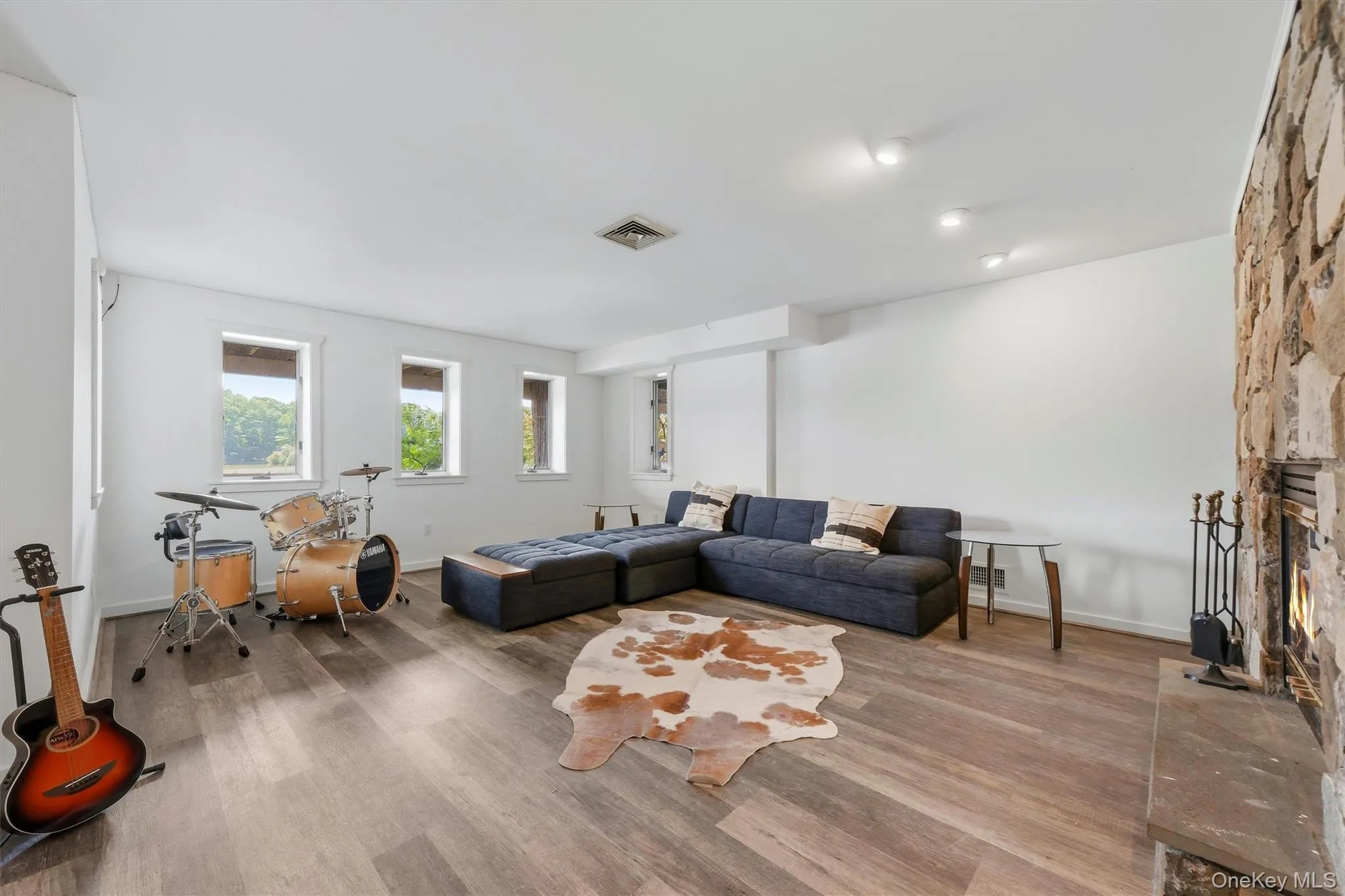 101 Westchester Avenue, Cortlandt, NY, 4 Bedrooms Bedrooms, 9 Rooms Rooms,2 BathroomsBathrooms,Residential,For Rent,Westchester,0,1022793 101 Westchester Avenue, Cortlandt, NY, 4 Bedrooms Bedrooms, 9 Rooms Rooms,2 BathroomsBathrooms,Residential,For Rent,Westchester,0,1022793