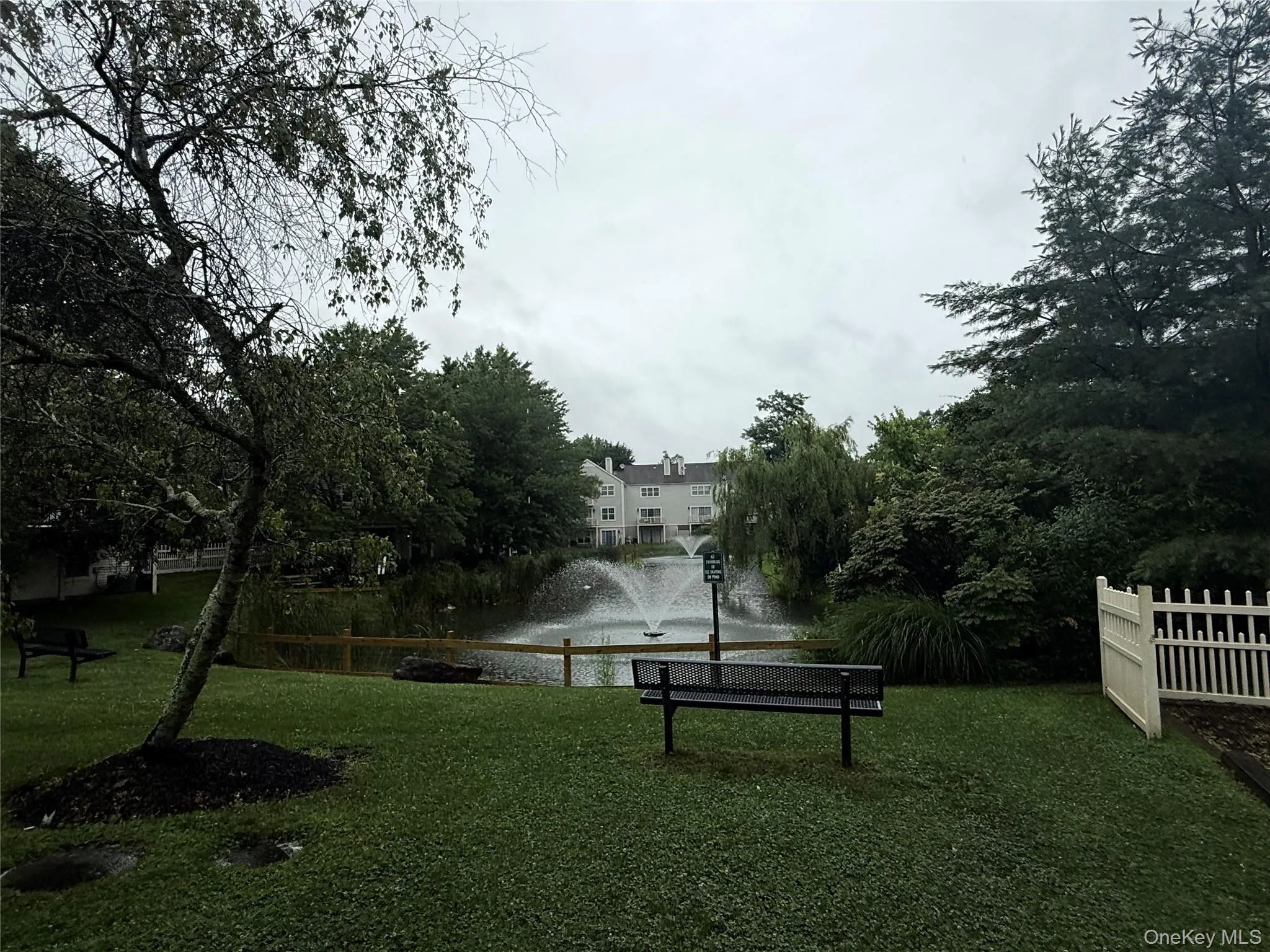 Enjoy the serene community pond with fountains, surrounded by natural beauty. Enjoy the serene community pond with fountains, surrounded by natural beauty.