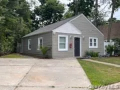44 Commander Avenue, Hempstead, NY, 2 Bedrooms Bedrooms, 5 Rooms Rooms,1 BathroomBathrooms,Residential,For Rent,Commander,0,1022802 44 Commander Avenue, Hempstead, NY, 2 Bedrooms Bedrooms, 5 Rooms Rooms,1 BathroomBathrooms,Residential,For Rent,Commander,0,1022802