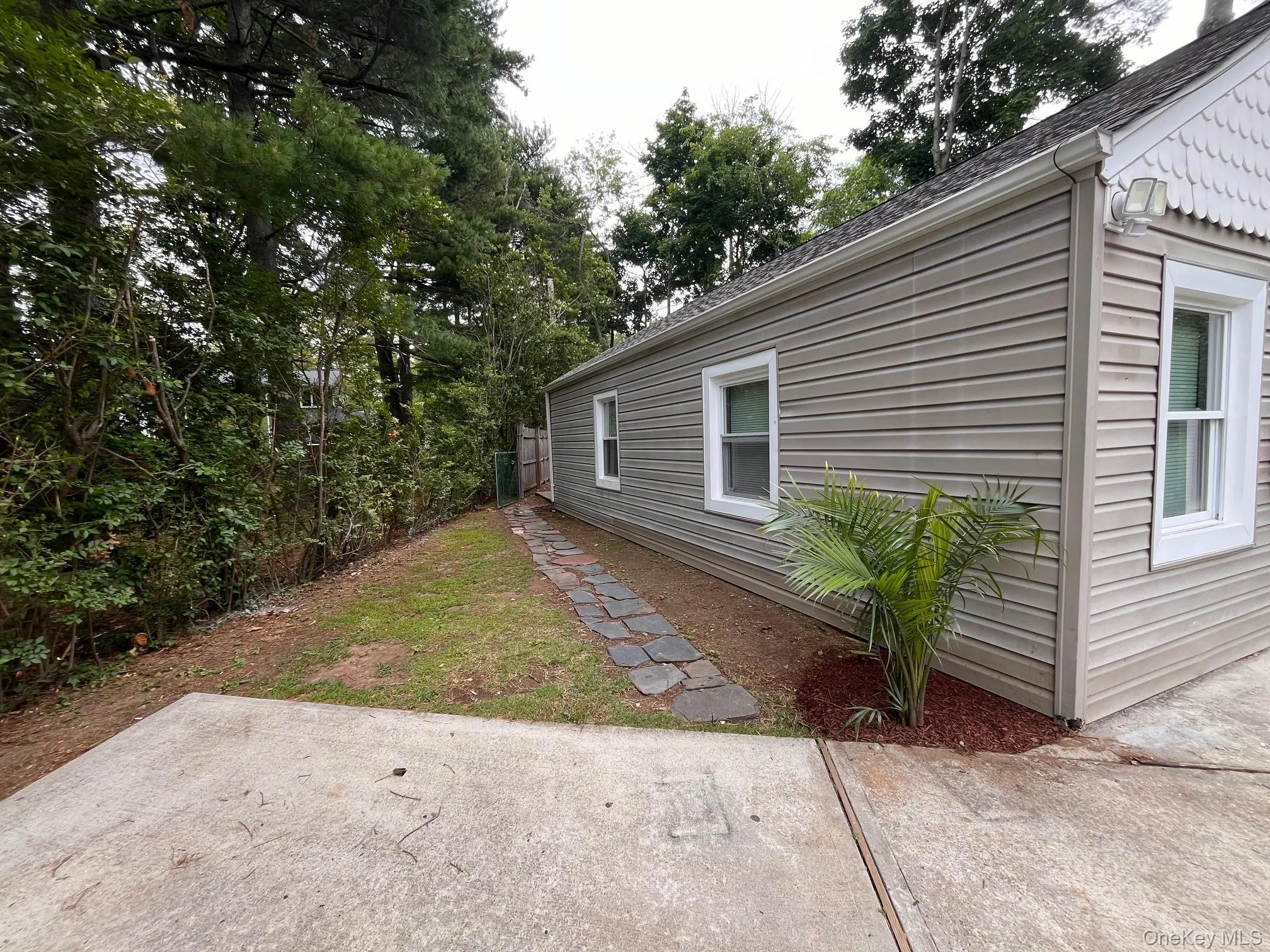 44 Commander Avenue, Hempstead, NY, 2 Bedrooms Bedrooms, 5 Rooms Rooms,1 BathroomBathrooms,Residential,For Rent,Commander,0,1022802 44 Commander Avenue, Hempstead, NY, 2 Bedrooms Bedrooms, 5 Rooms Rooms,1 BathroomBathrooms,Residential,For Rent,Commander,0,1022802