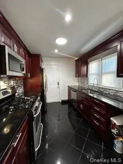 44 Commander Avenue, Hempstead, NY, 2 Bedrooms Bedrooms, 5 Rooms Rooms,1 BathroomBathrooms,Residential,For Rent,Commander,0,1022802 44 Commander Avenue, Hempstead, NY, 2 Bedrooms Bedrooms, 5 Rooms Rooms,1 BathroomBathrooms,Residential,For Rent,Commander,0,1022802