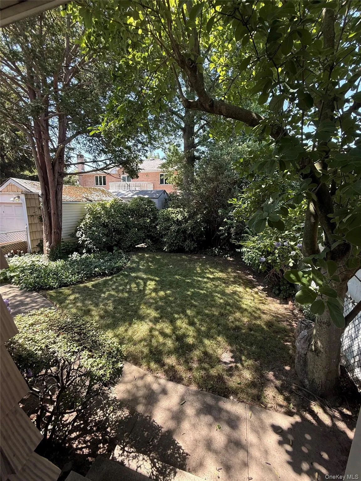 4112 Glenwood Street, New York, NY, 3 Bedrooms Bedrooms, 8 Rooms Rooms,2 BathroomsBathrooms,Residential,For Rent,Glenwood,0,1022809 4112 Glenwood Street, New York, NY, 3 Bedrooms Bedrooms, 8 Rooms Rooms,2 BathroomsBathrooms,Residential,For Rent,Glenwood,0,1022809